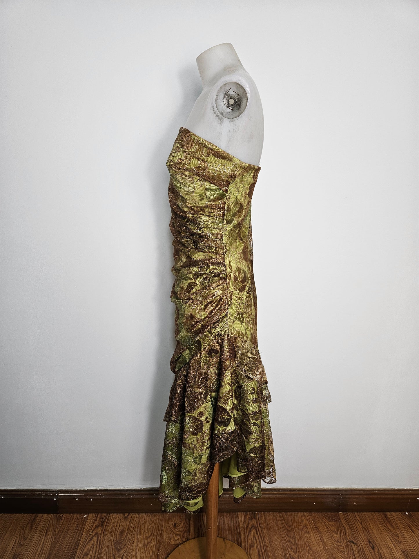 Robe strapless en dentelle verte et marron