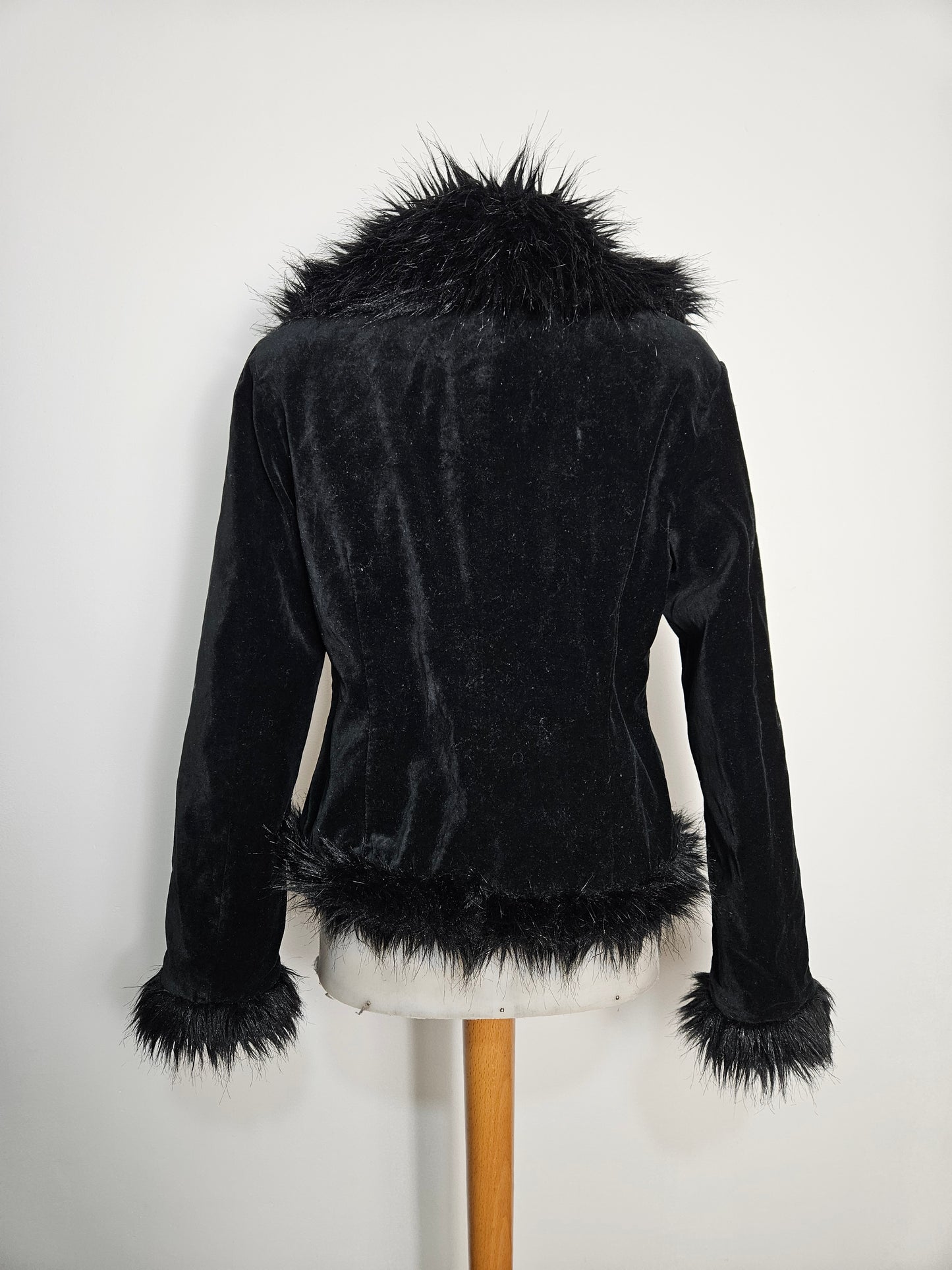 Manteau court velours et fausse fourrure