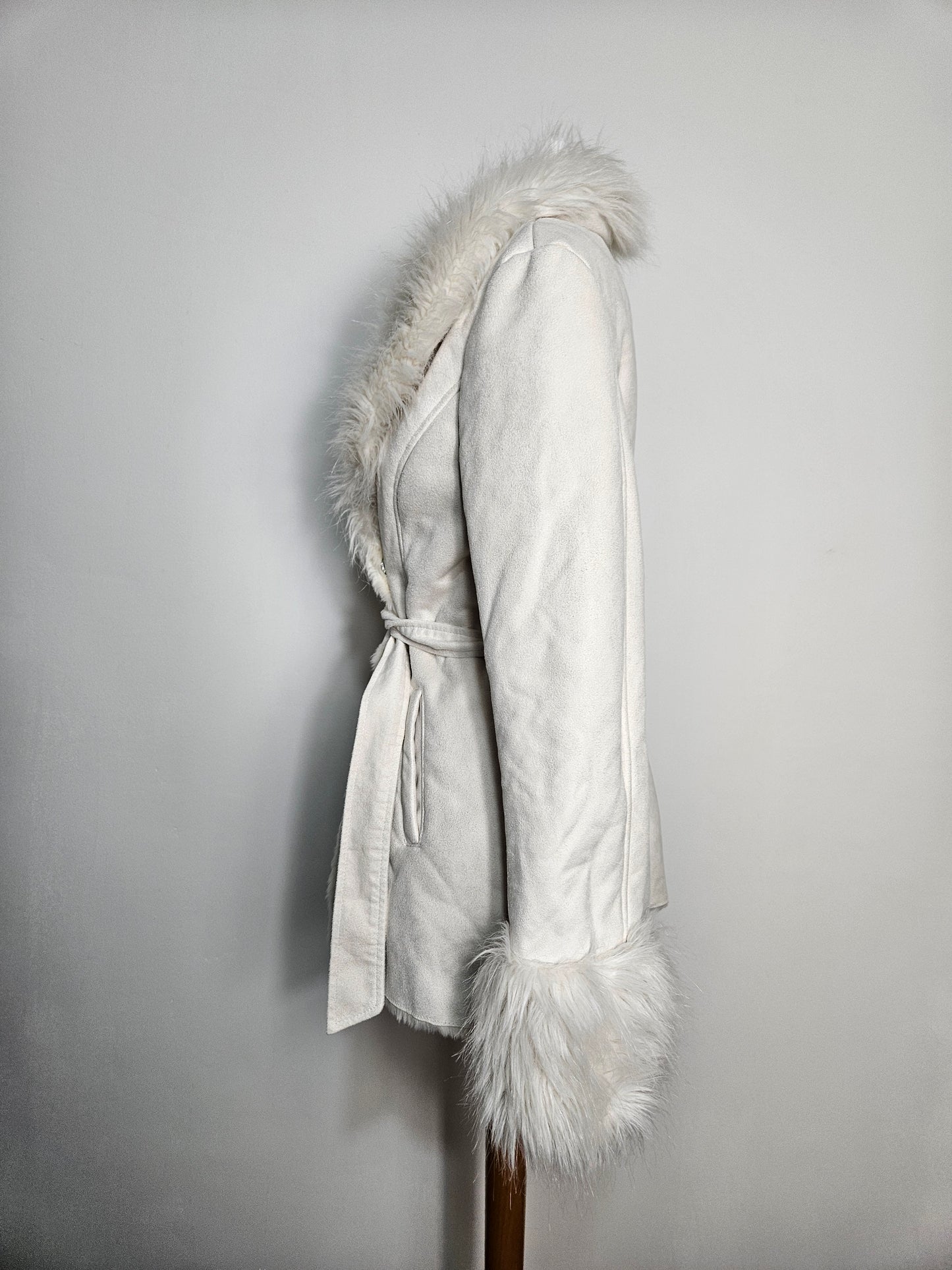 Manteau blanc col fausse fourrure