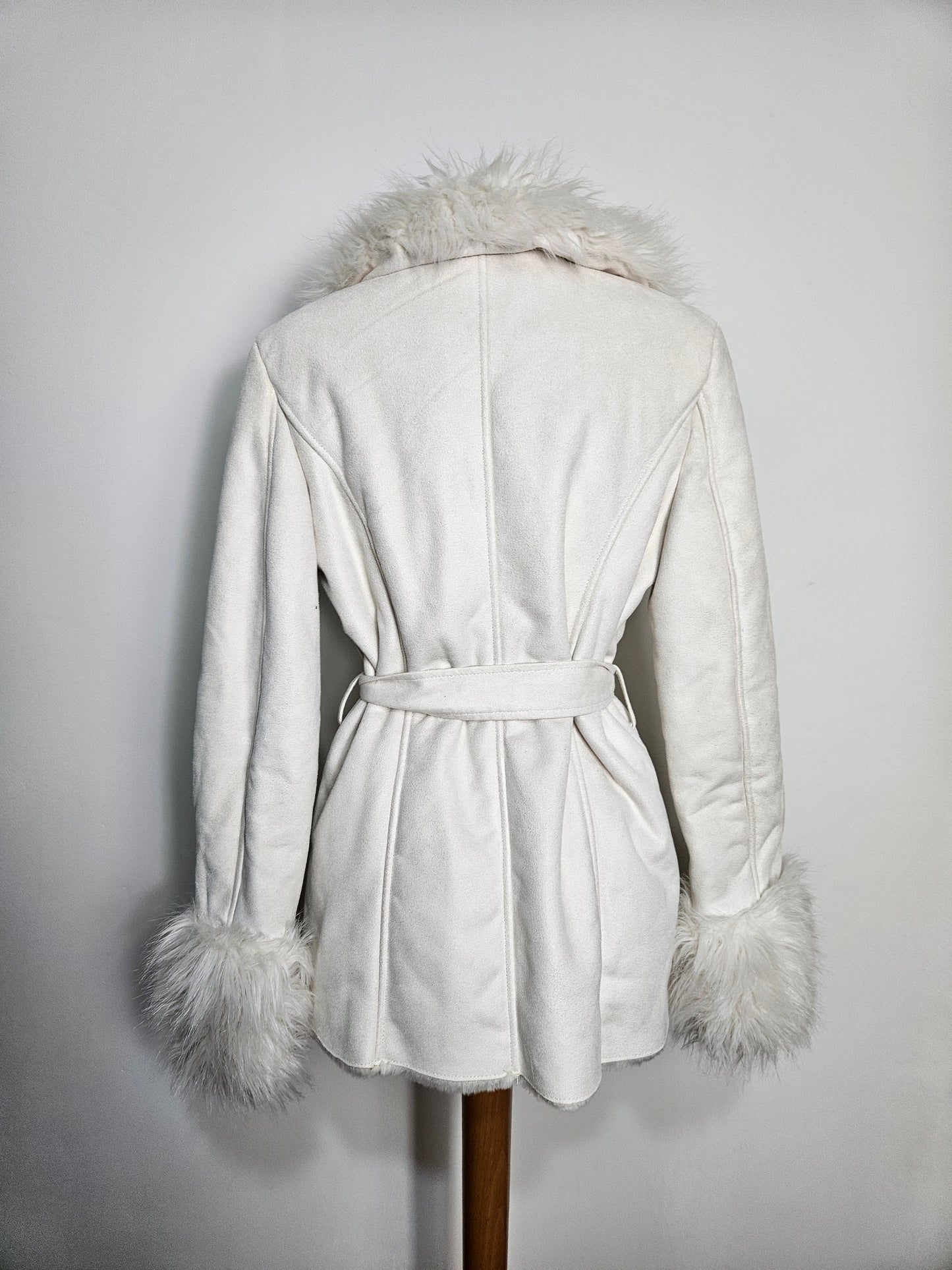 Manteau blanc col fausse fourrure