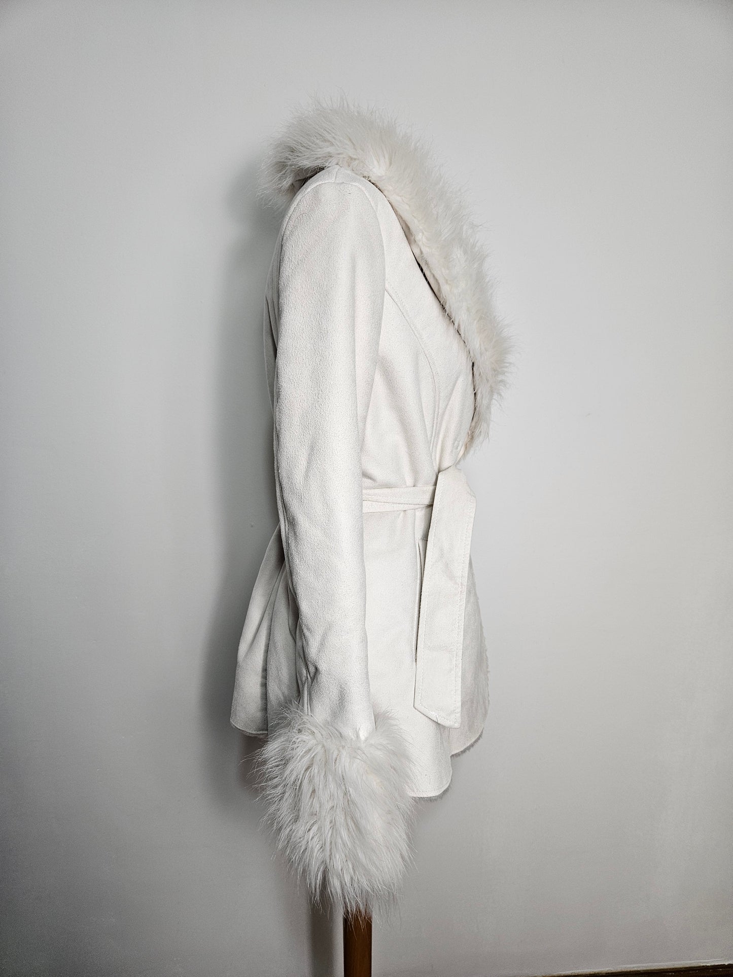 Manteau blanc col fausse fourrure