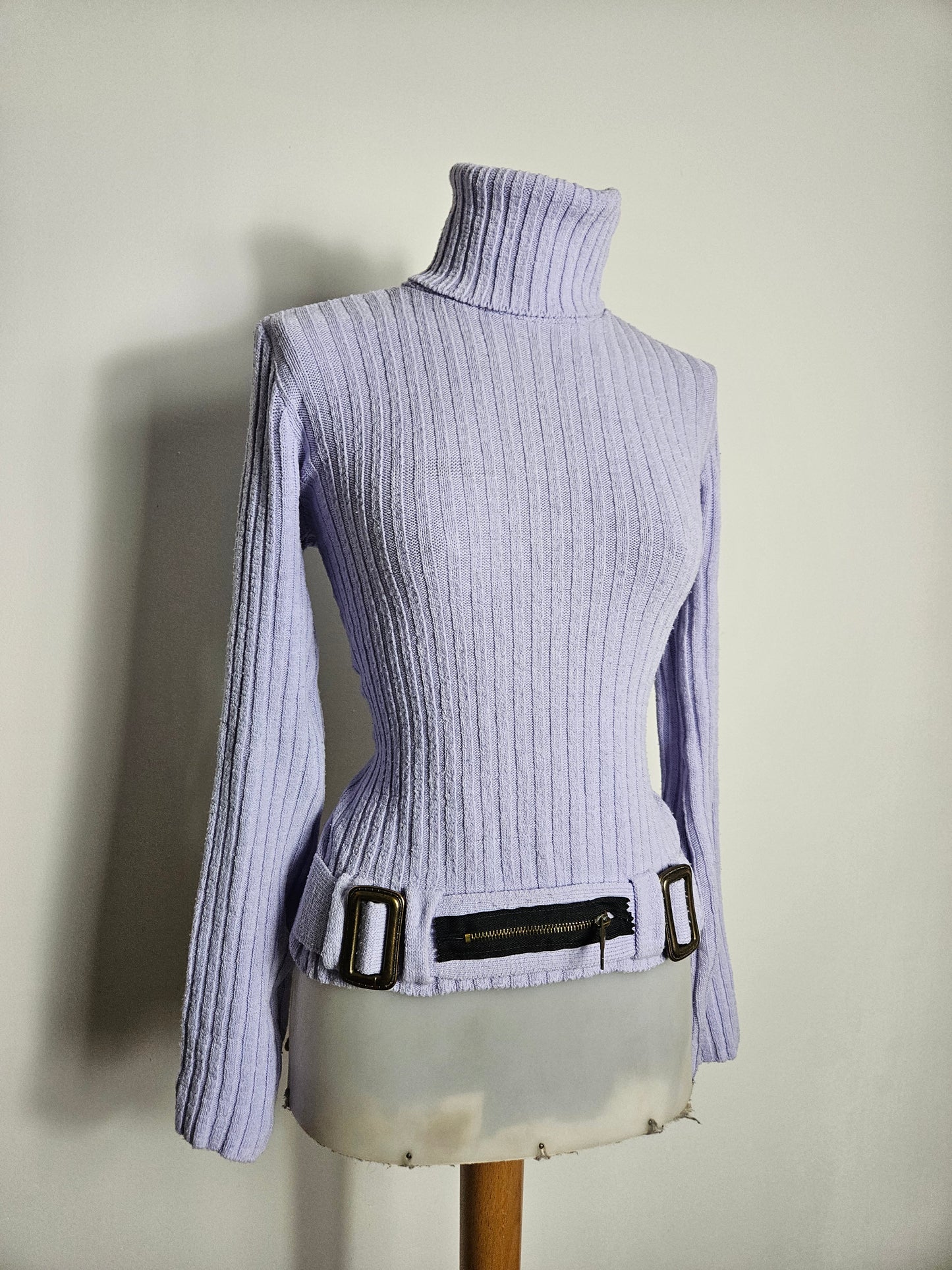 Pull côtelé effet ceinture