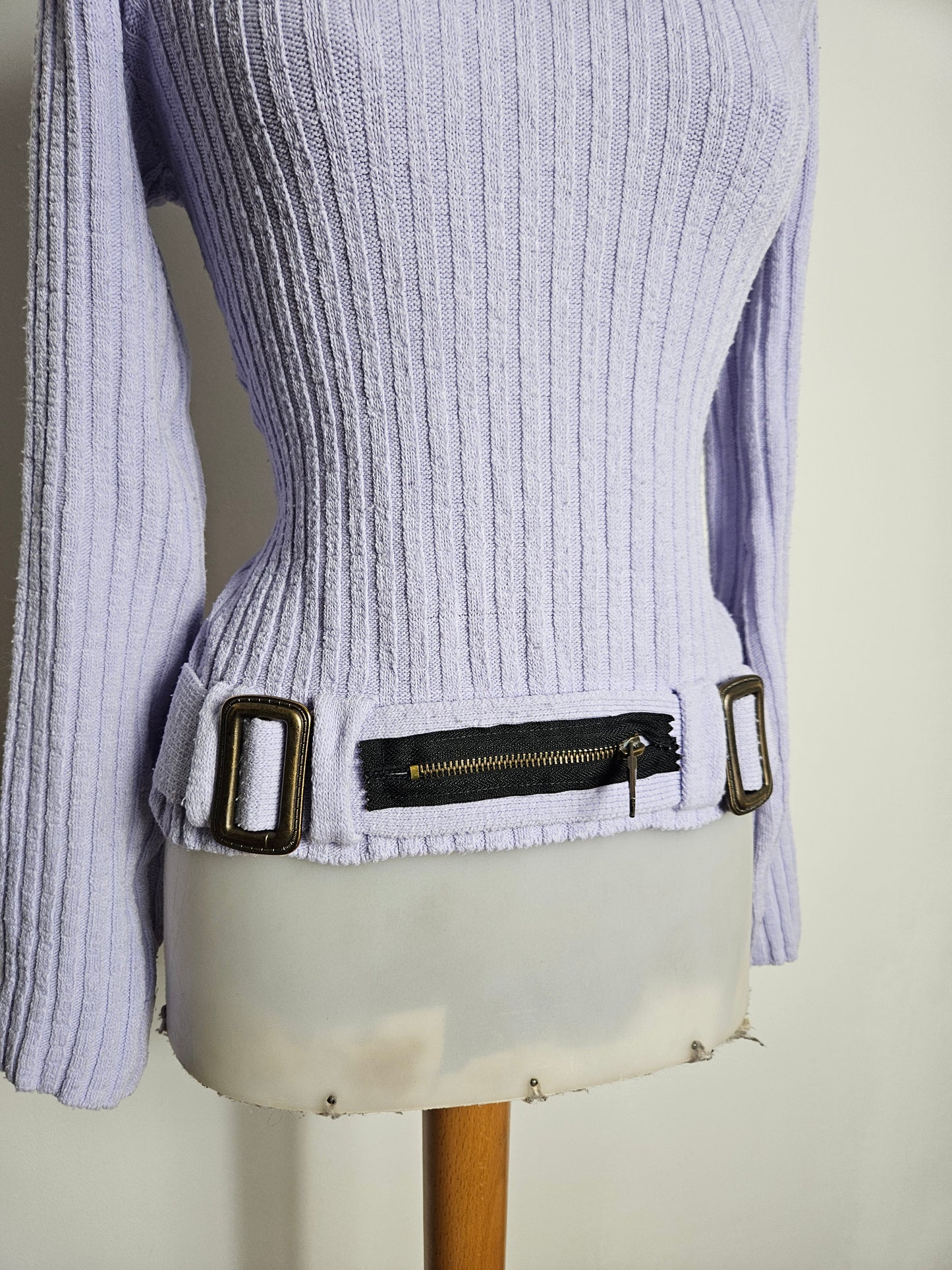 Pull côtelé effet ceinture