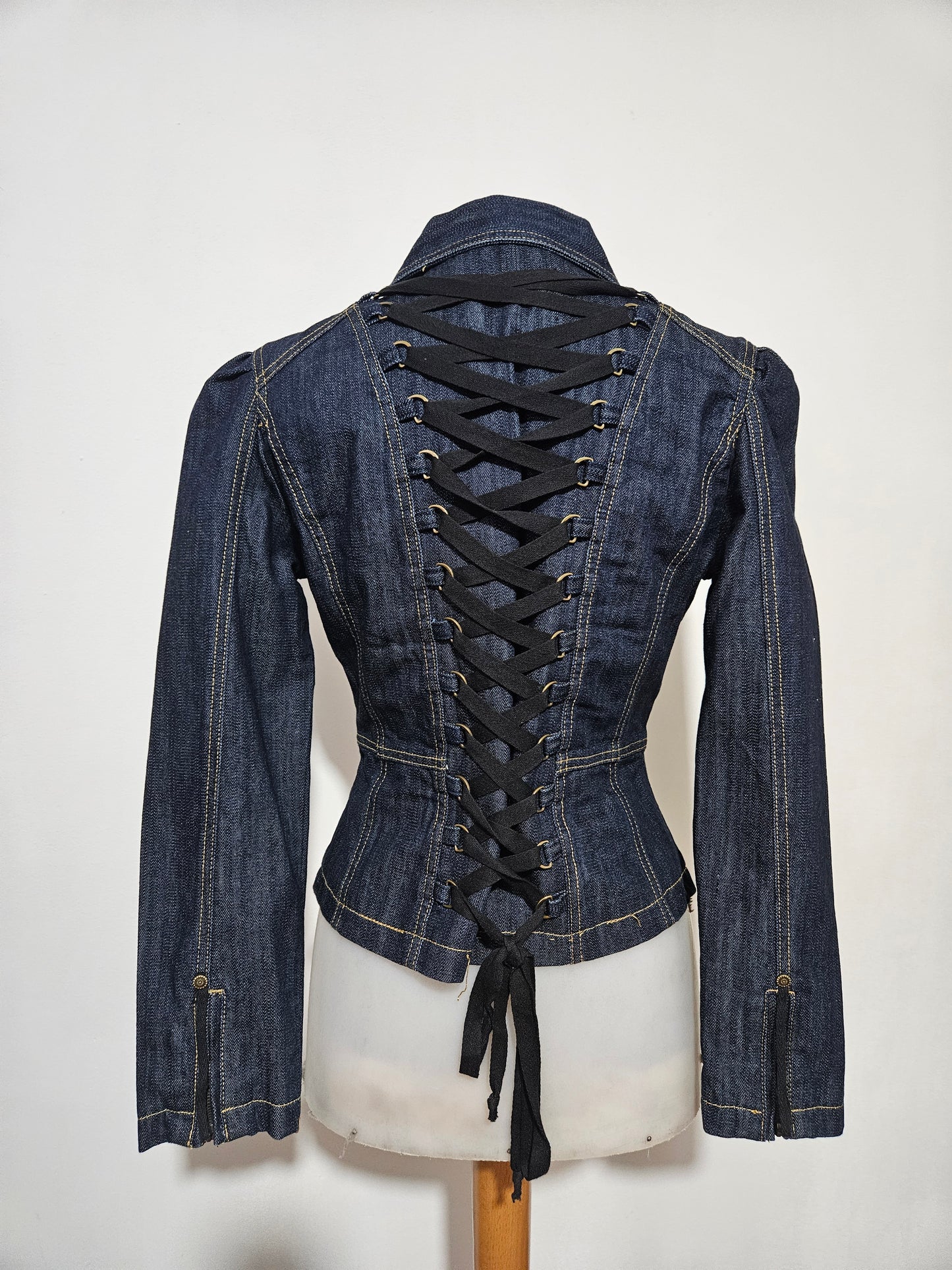 Veste en denim dos lacé