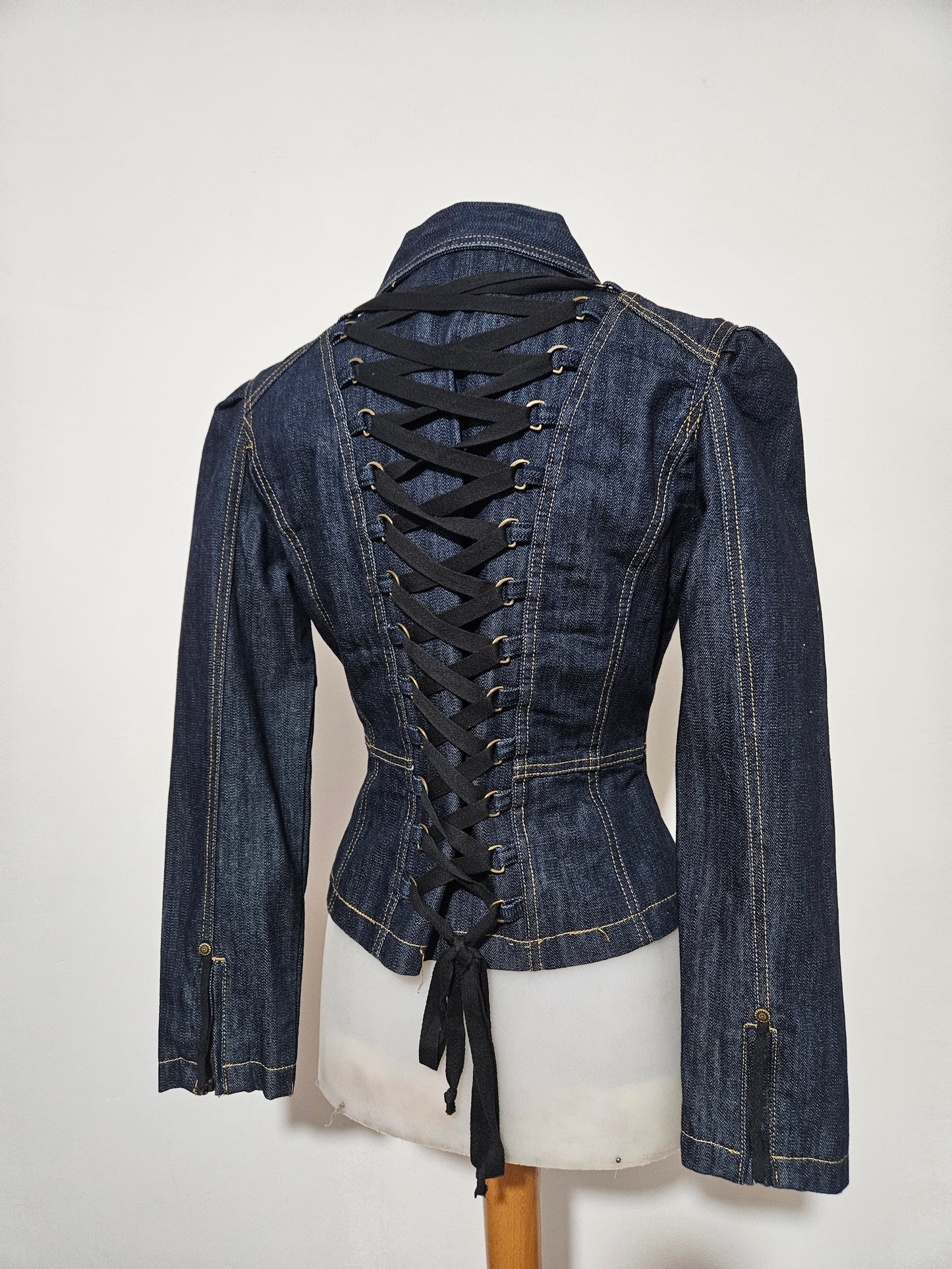 Veste en denim dos lacé