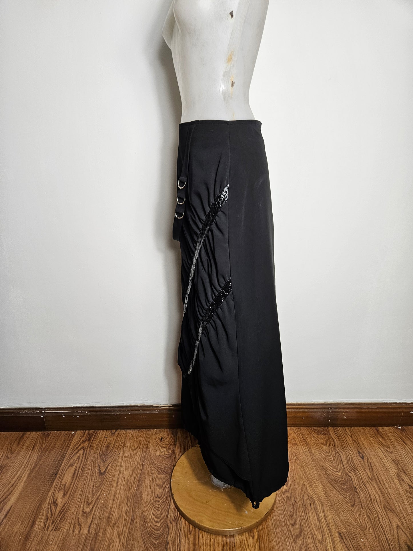 Jupe noire à sangle