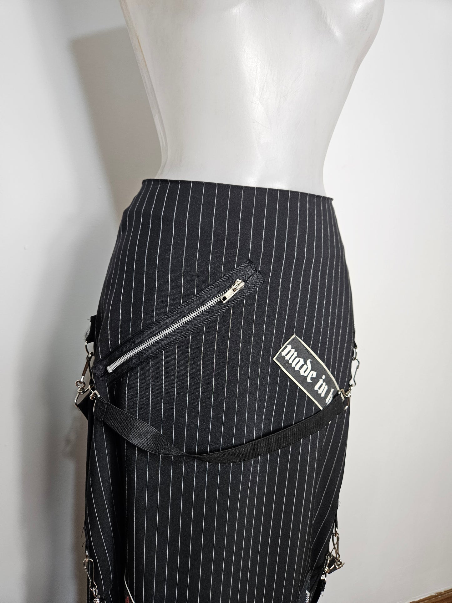 Jupe rayé à patch et sangles