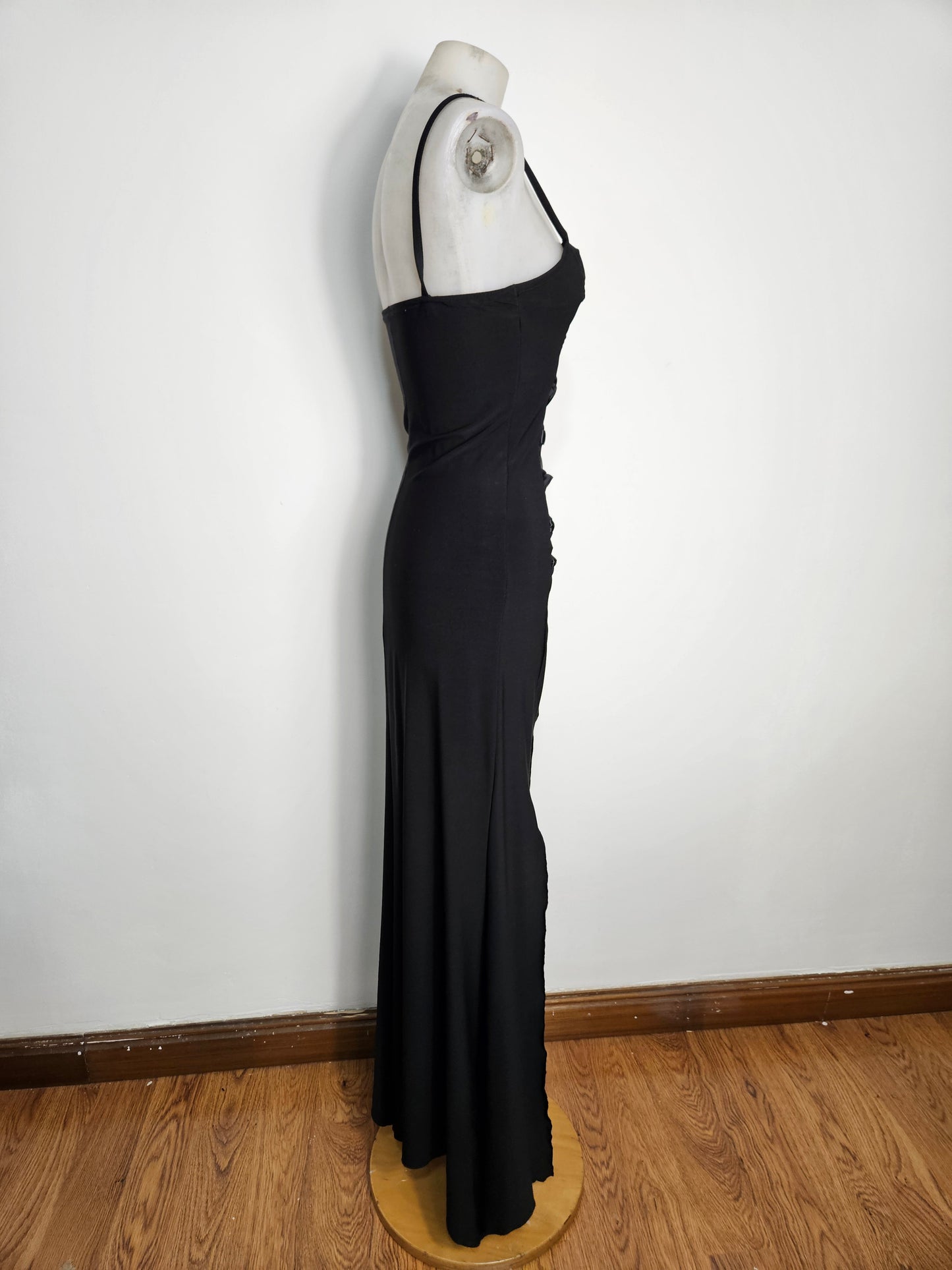 Maxi robe noire à laçage