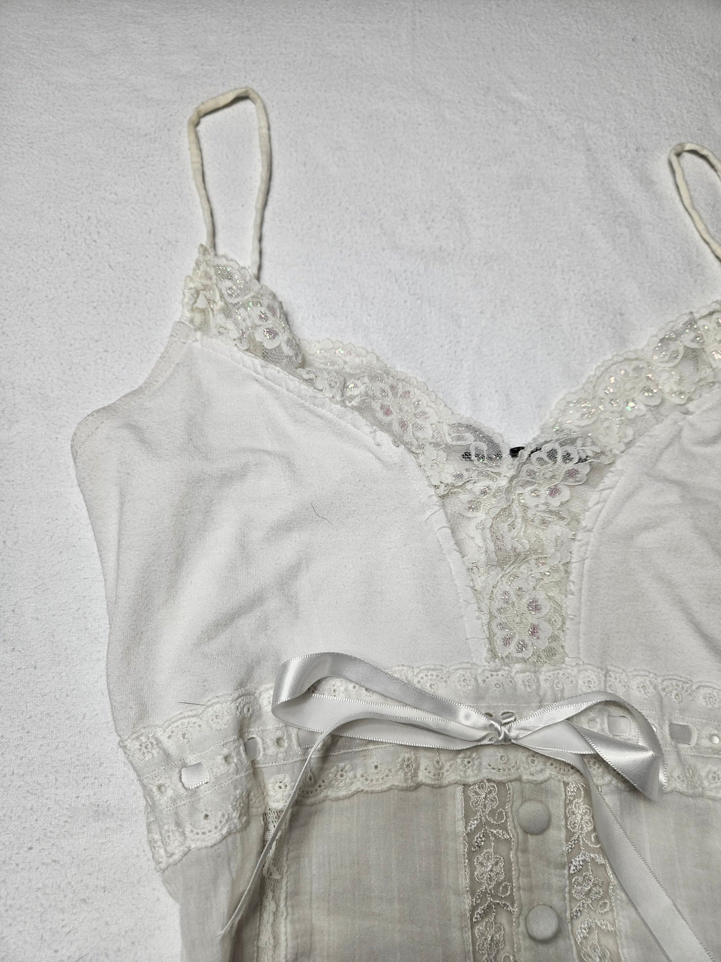 Haut voile et dentelle blanc