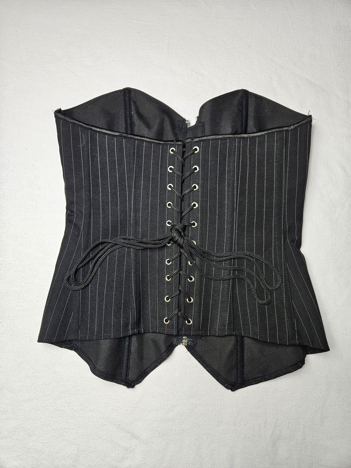 Ensemble corset et mini jupe