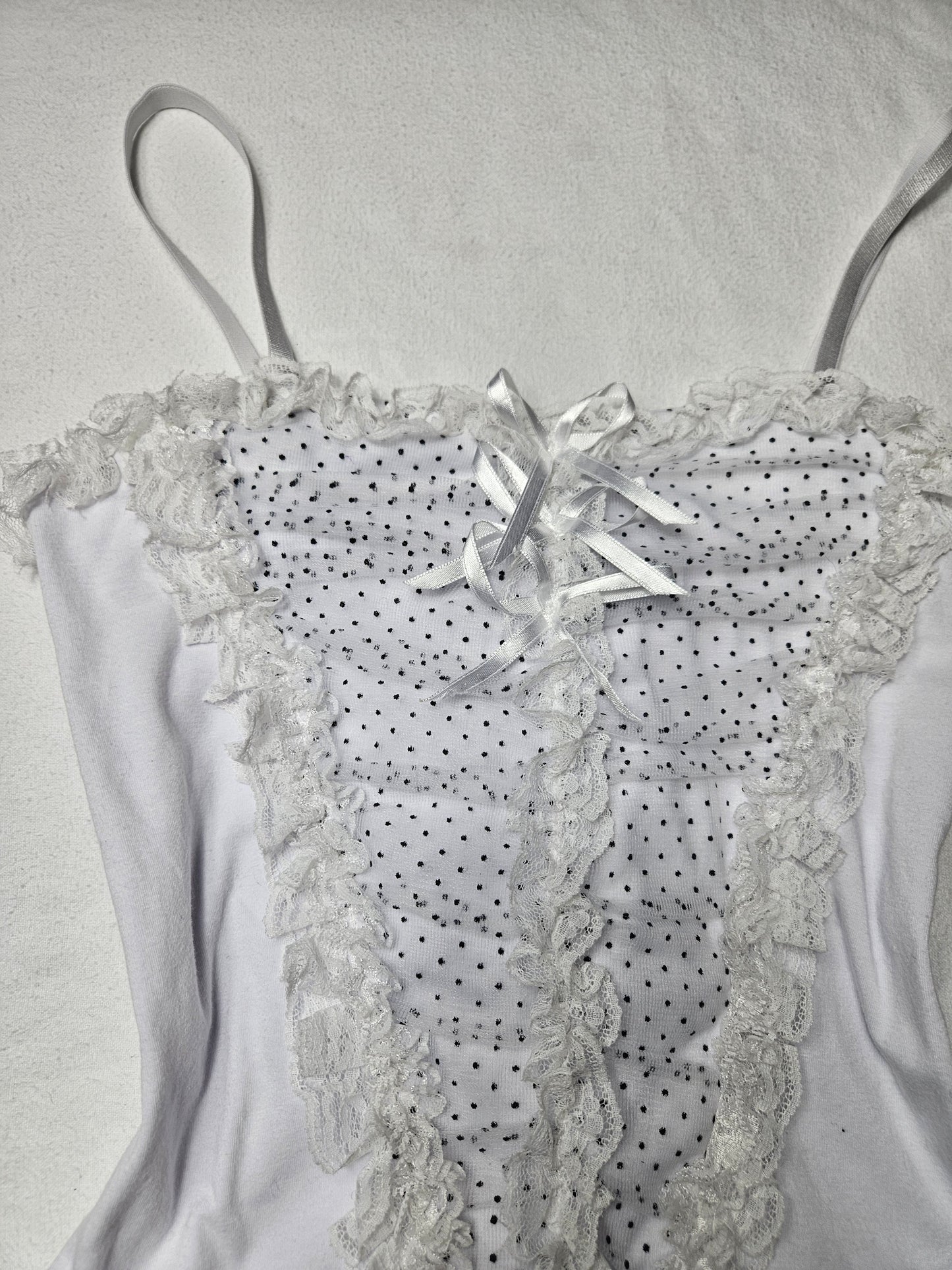 Haut aysmétrique dentelle et noeud