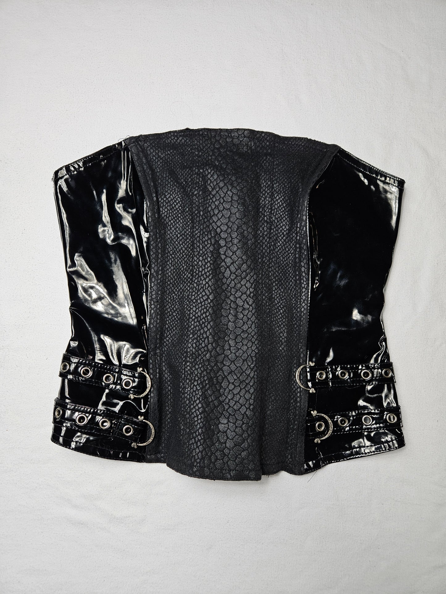 Bustier en similicuir et vinyle