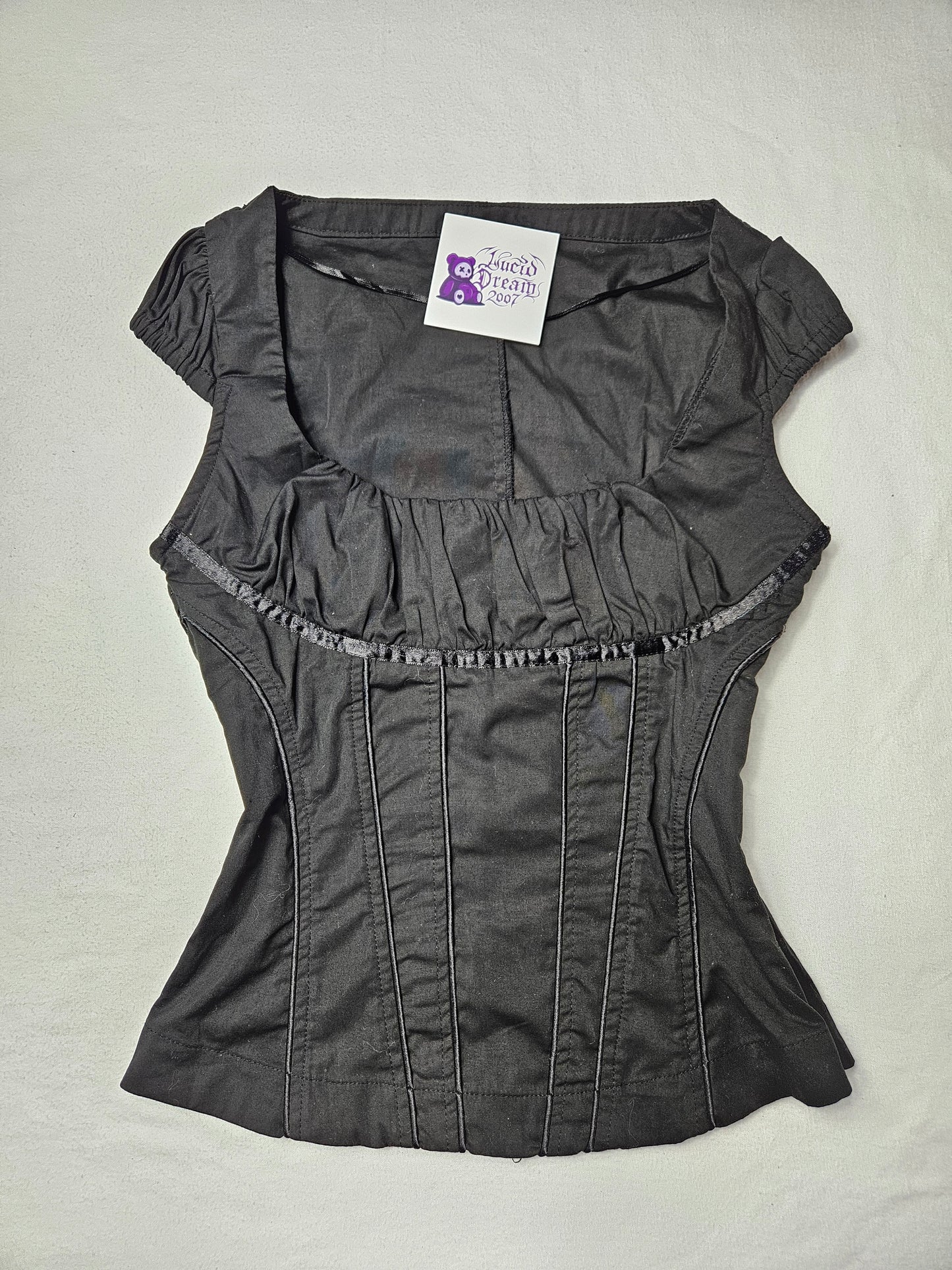 Haut moulant noir col carré