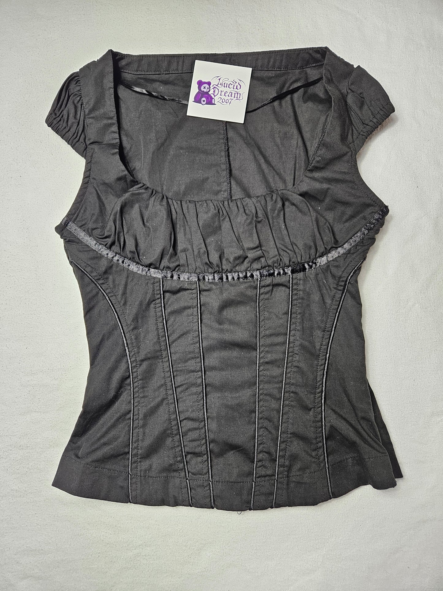 Haut moulant noir col carré