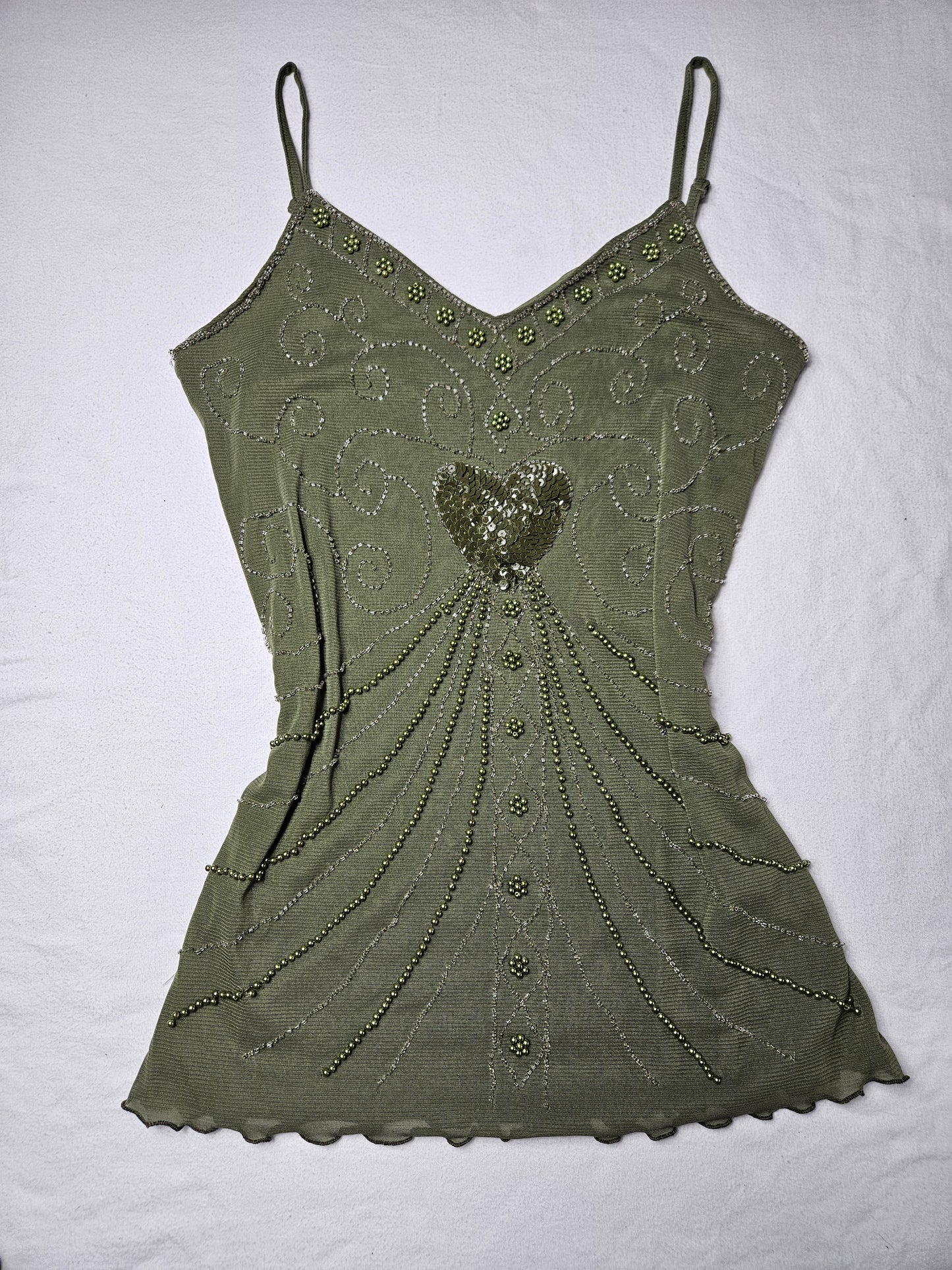 Haut vert en voile brodé