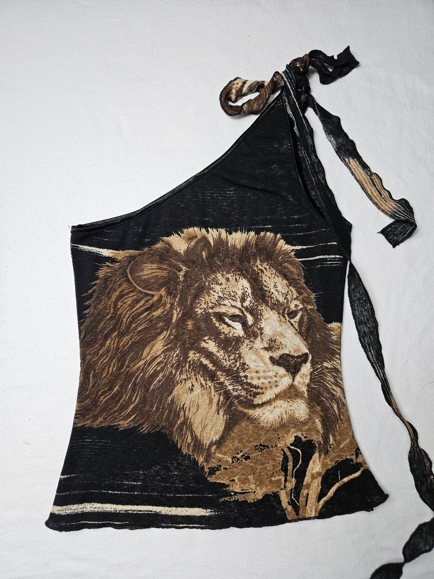 Haut asymétrique motif lion