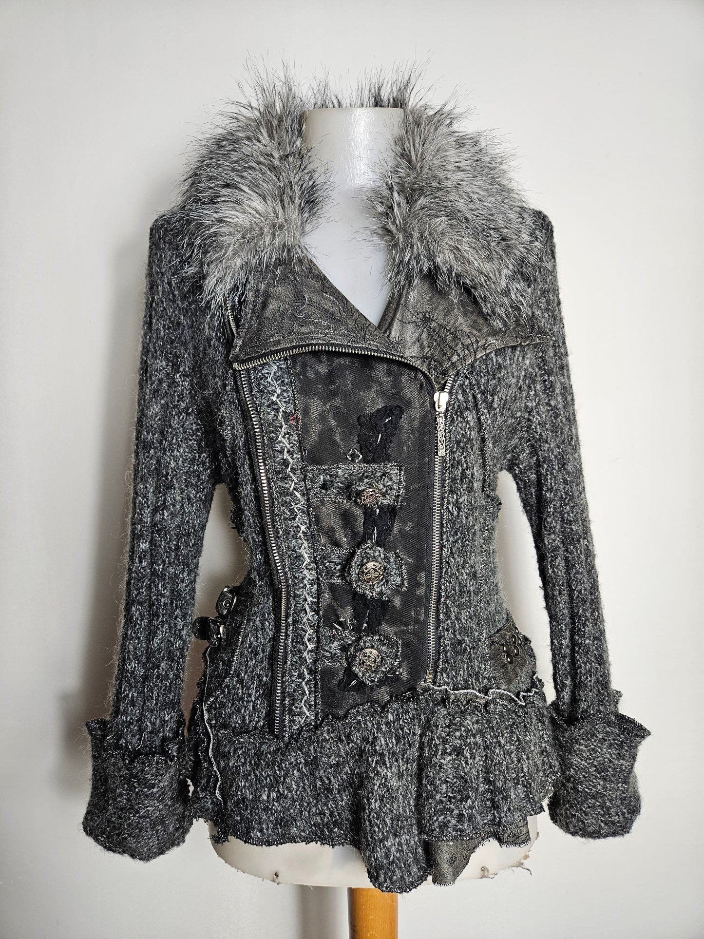 Veste gris chiné col fausse fourrure