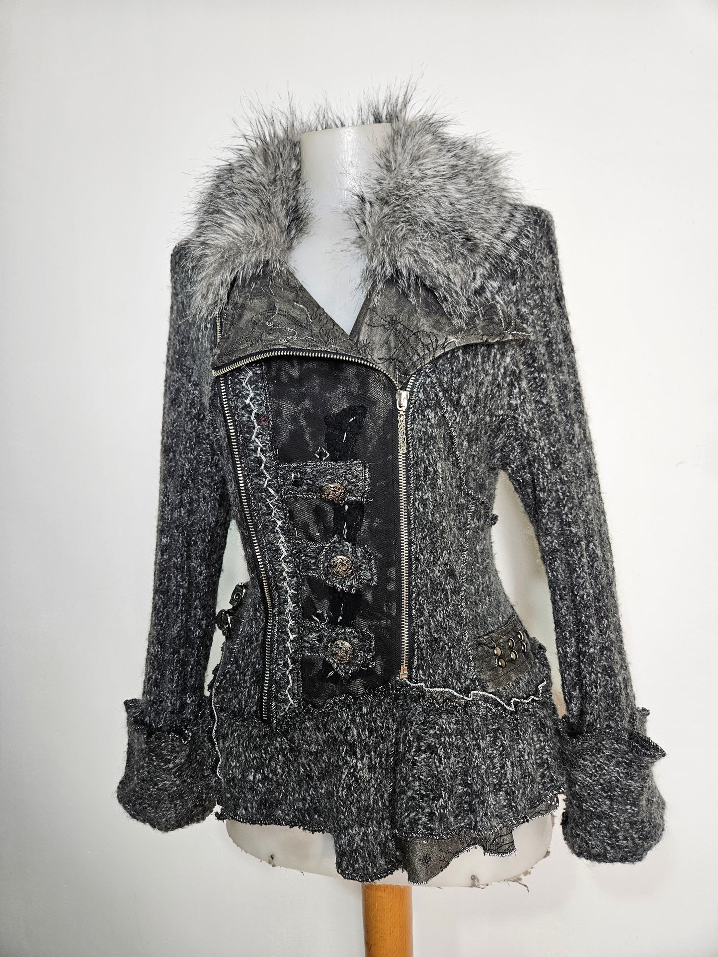 Veste gris chiné col fausse fourrure