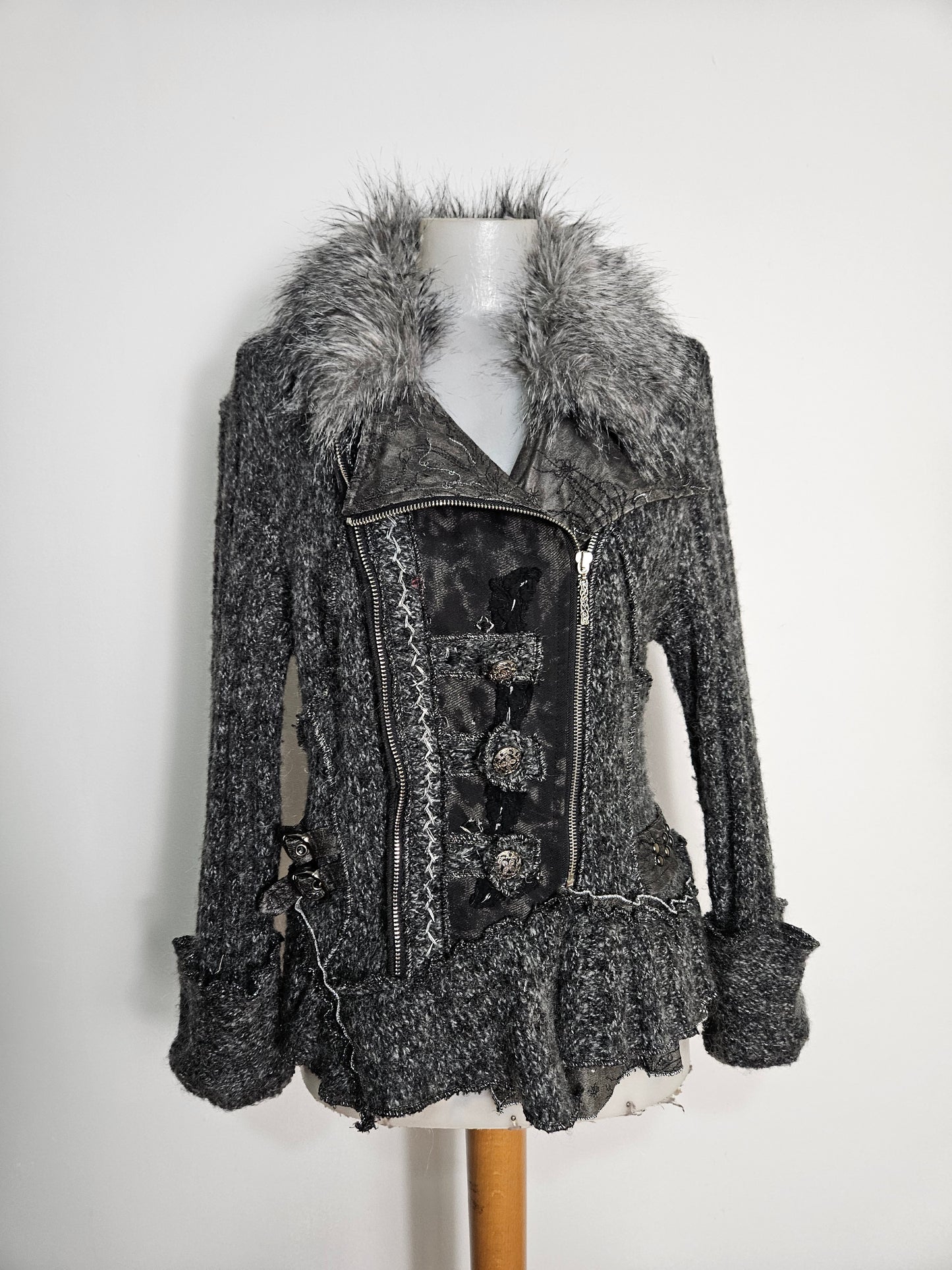 Veste gris chiné col fausse fourrure