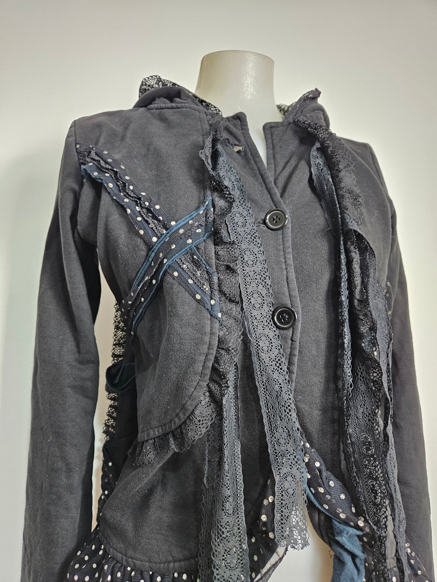 Gilet détails oreilles lapin et laçage