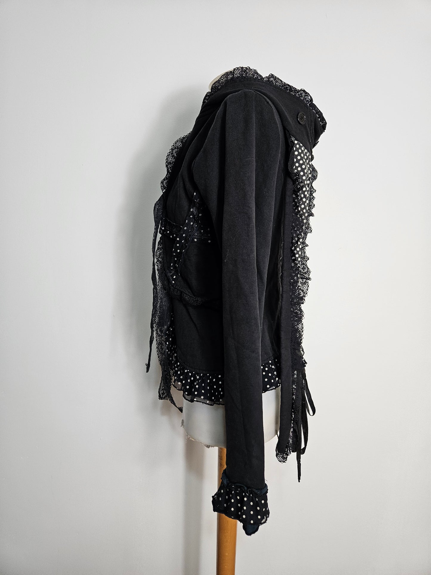 Gilet détails oreilles lapin et laçage