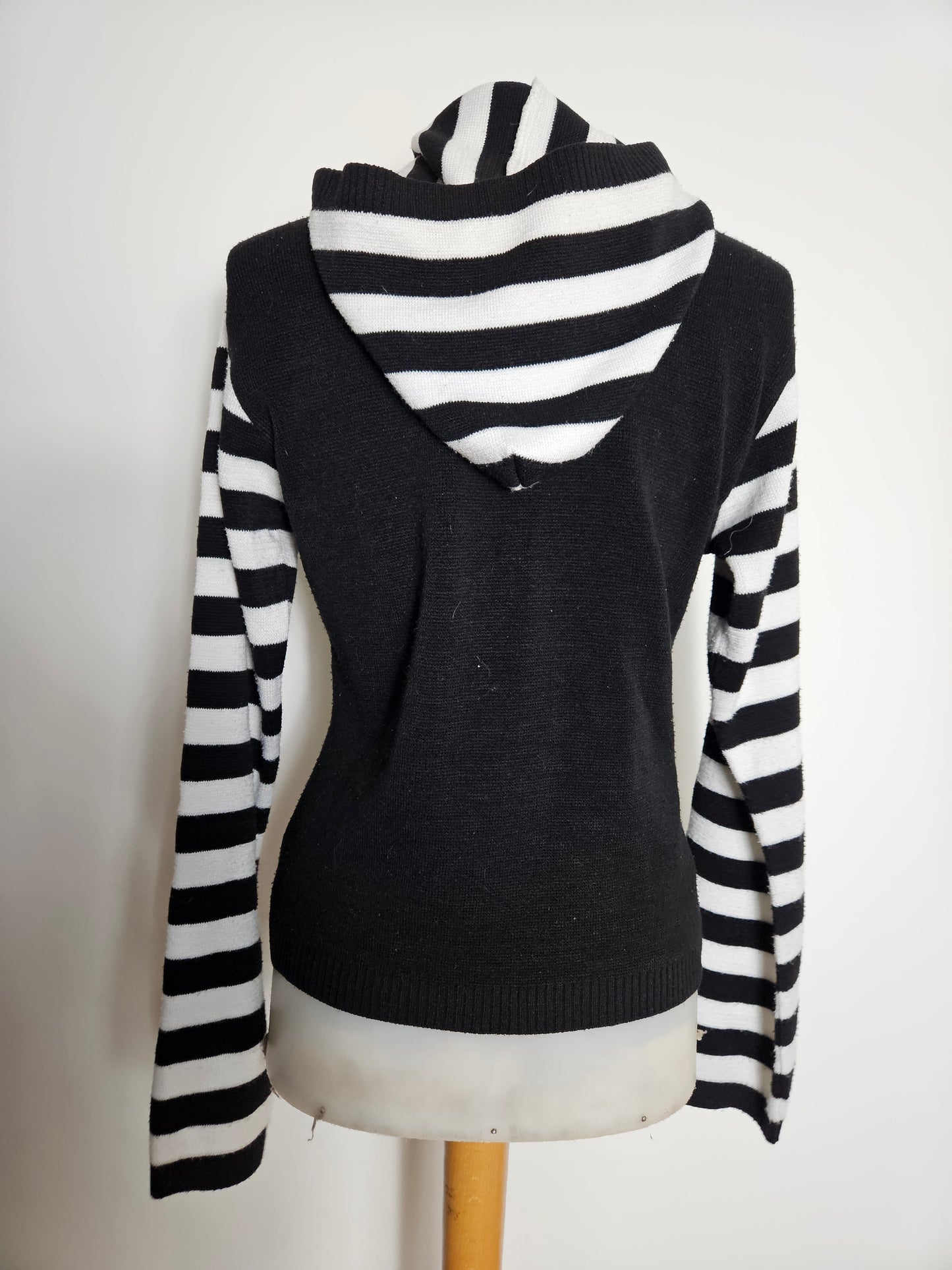 Pull à capuche Hell Bunny