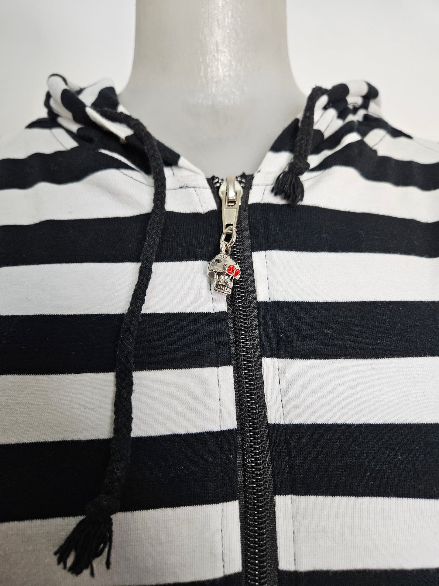 Gilet rayé capuche oreilles chat