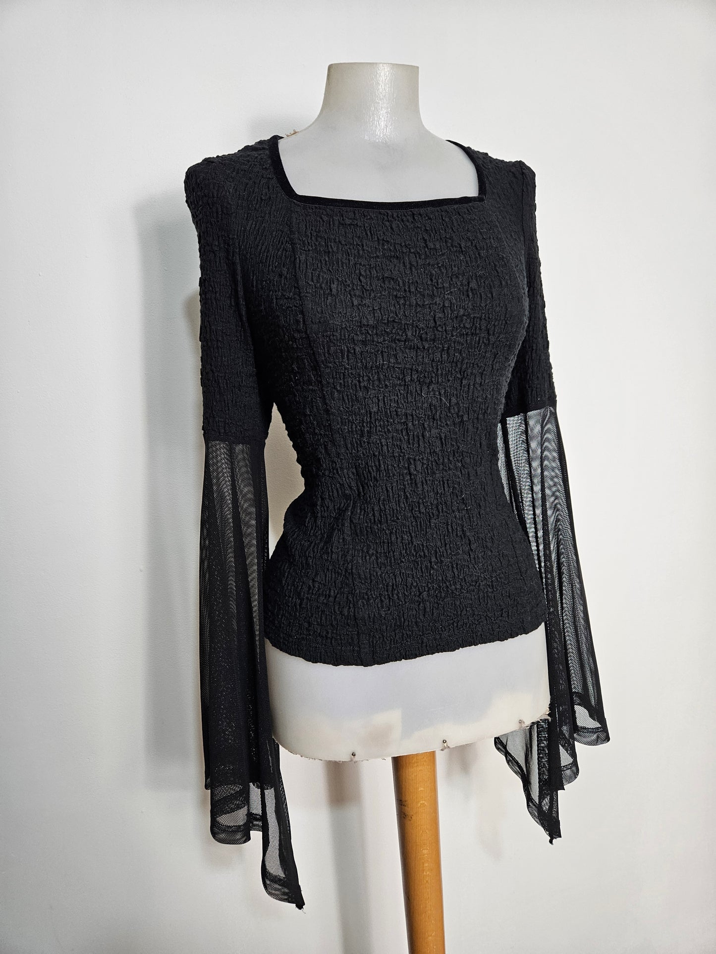 Haut bi matière manches évasées