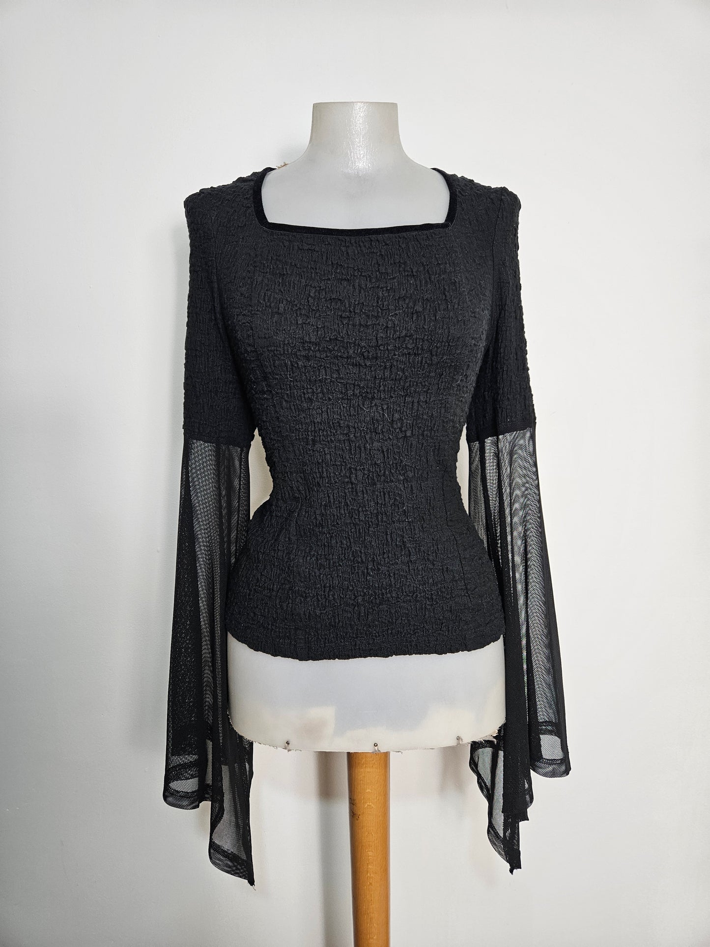 Haut bi matière manches évasées