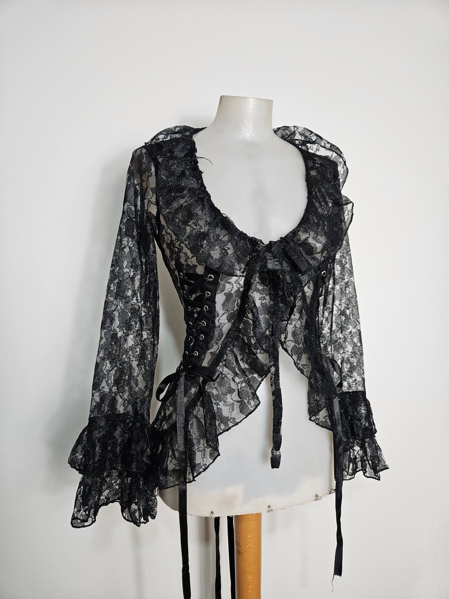 Chemisier en dentelle à laçage