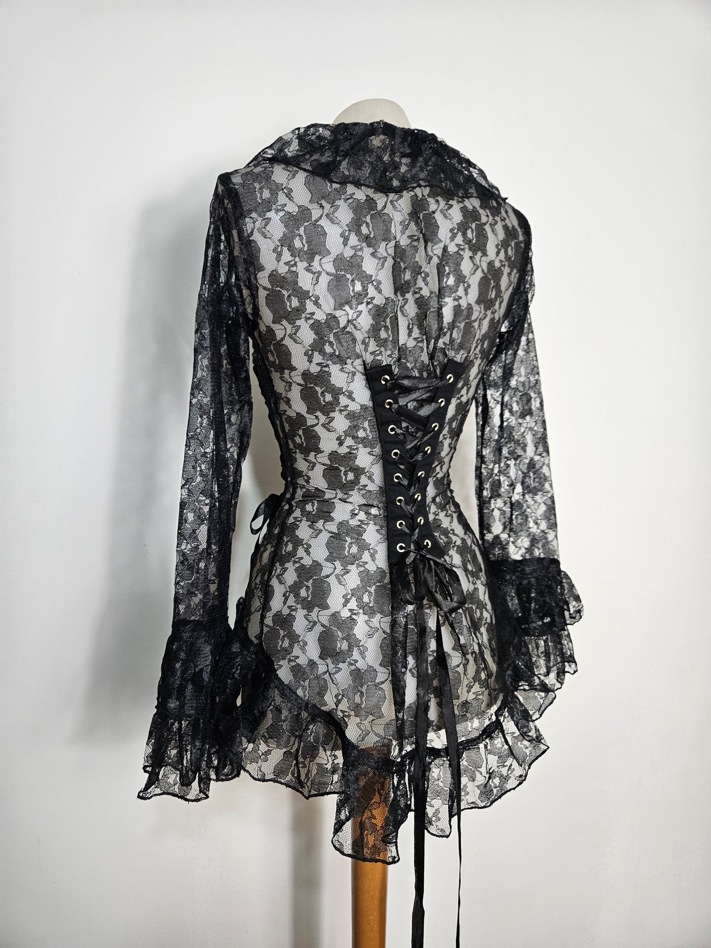 Chemisier en dentelle à laçage