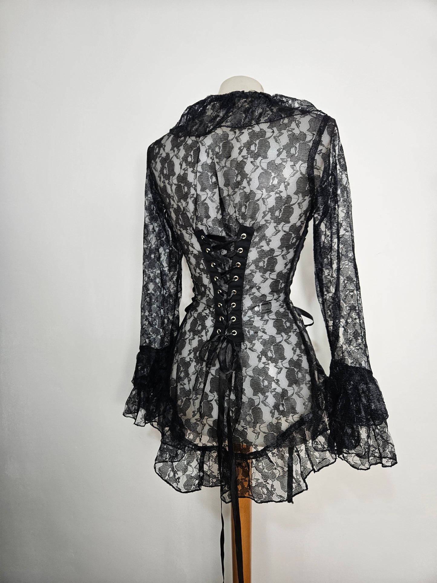 Chemisier en dentelle à laçage