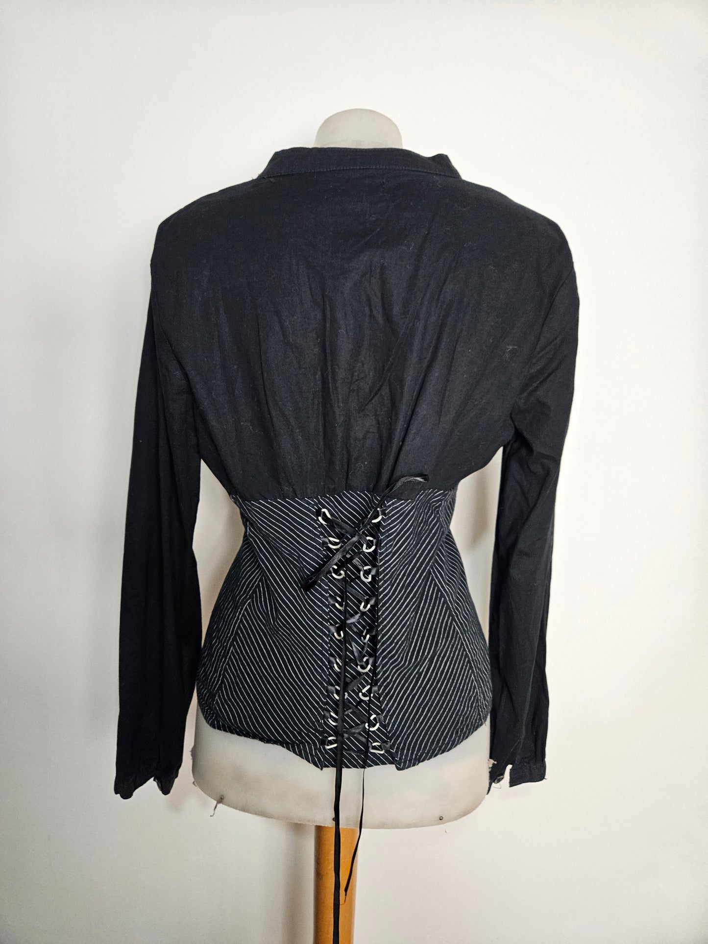 Chemise rayée dos lacé