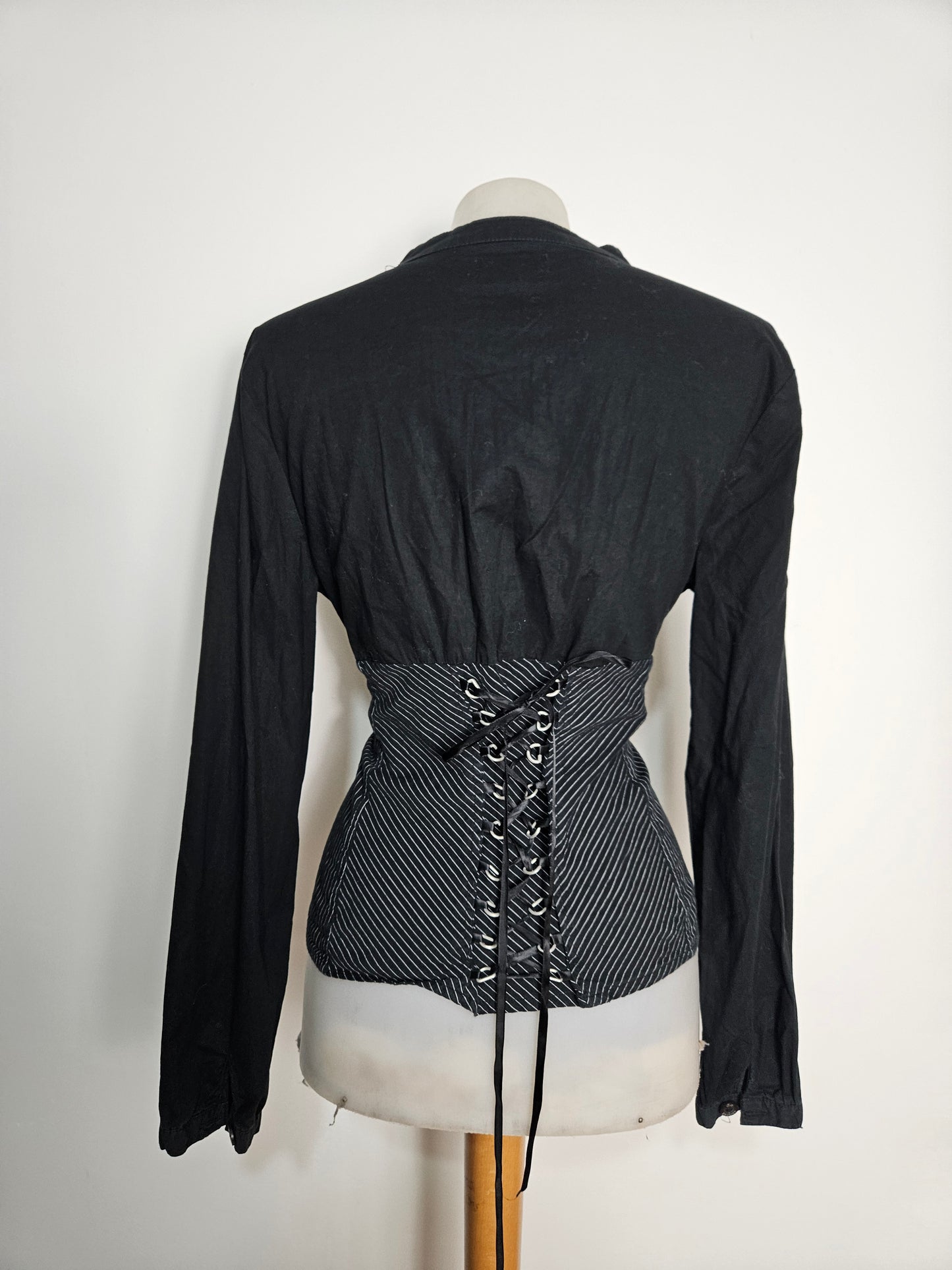 Chemise rayée dos lacé