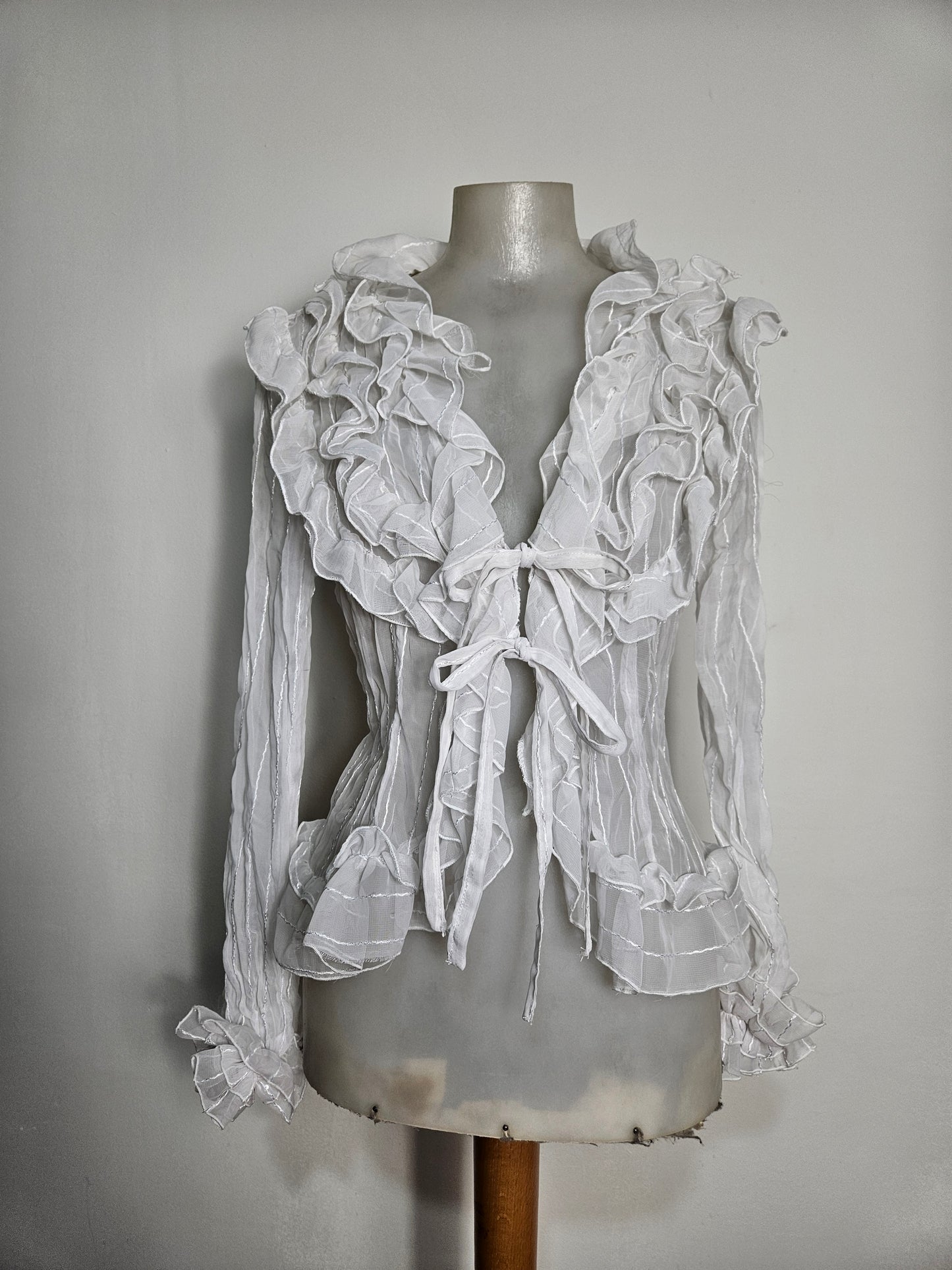 Chemisier blanc à volants