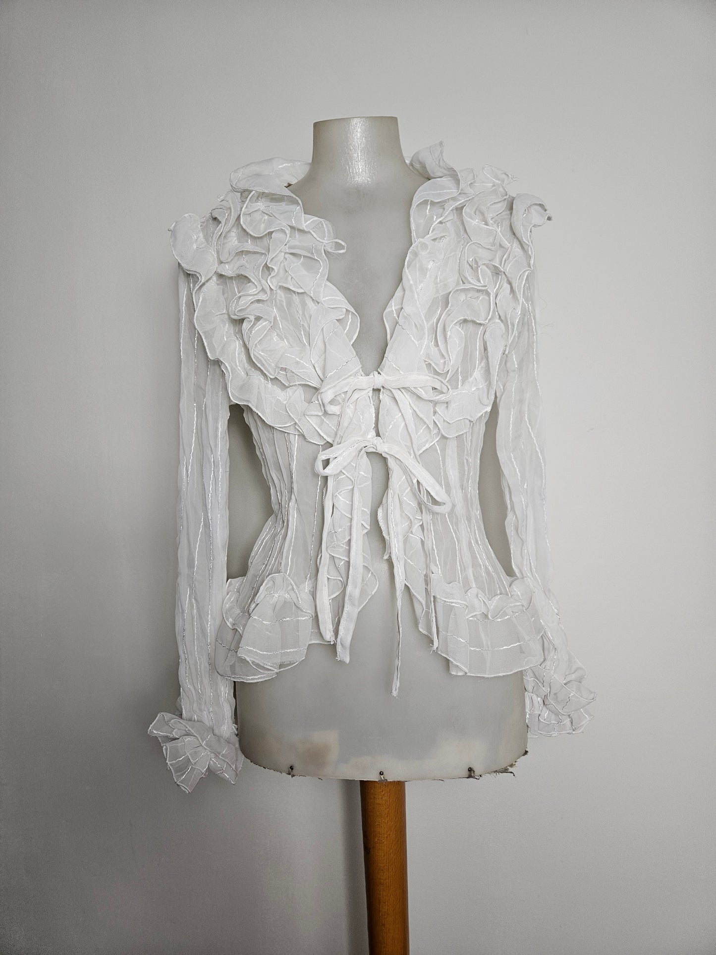 Chemisier blanc à volants