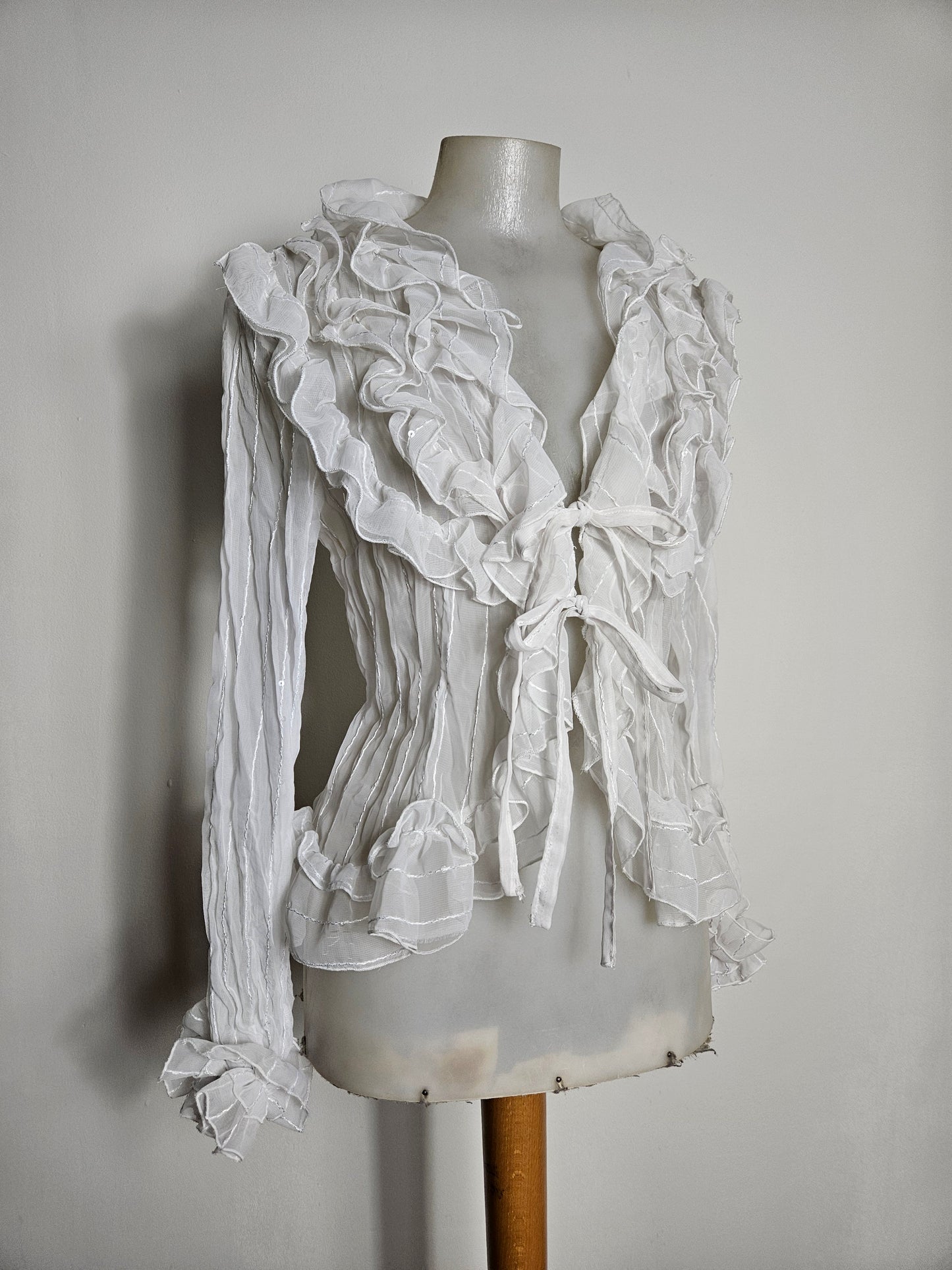 Chemisier blanc à volants