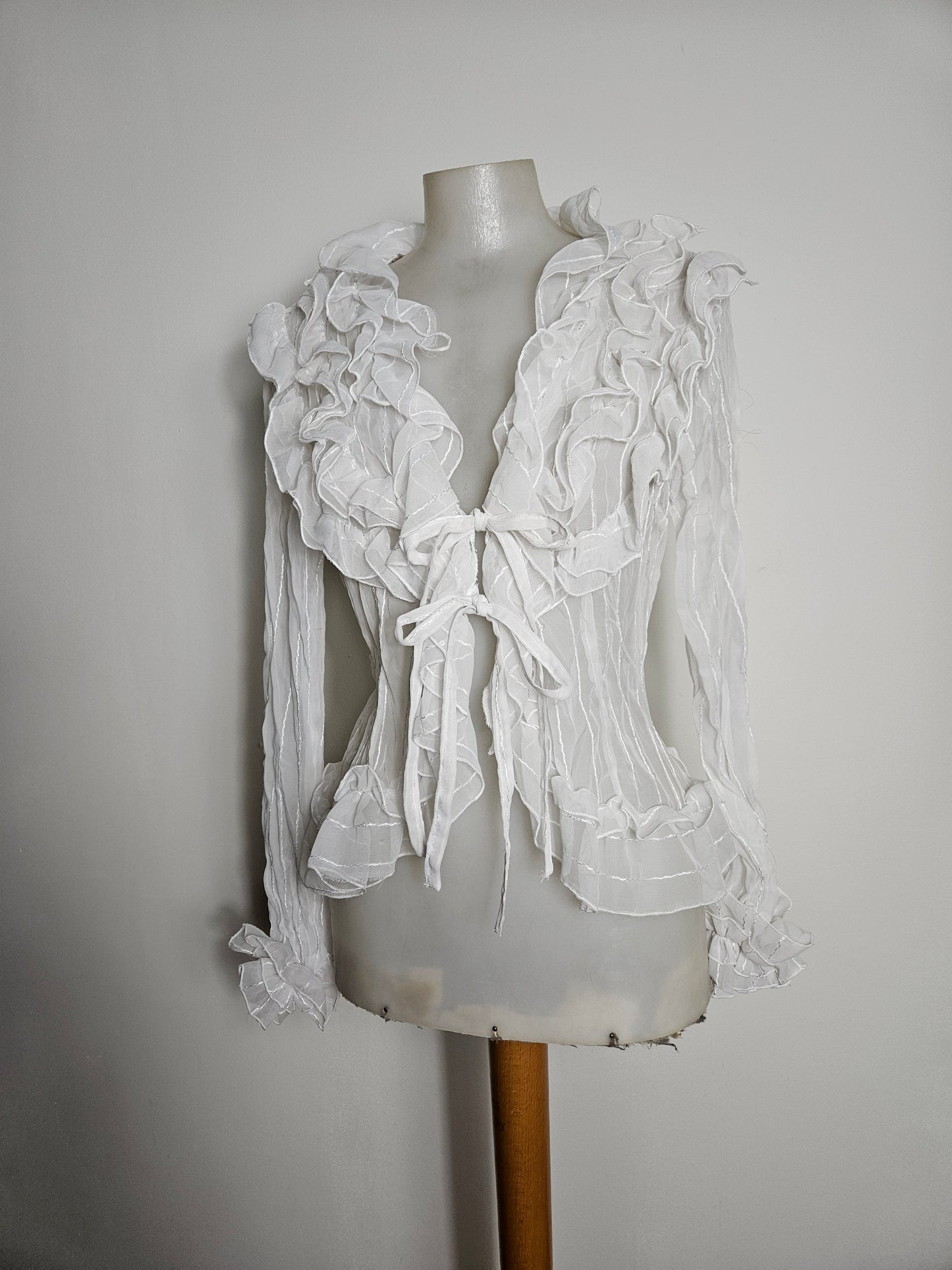 Chemisier blanc à volants