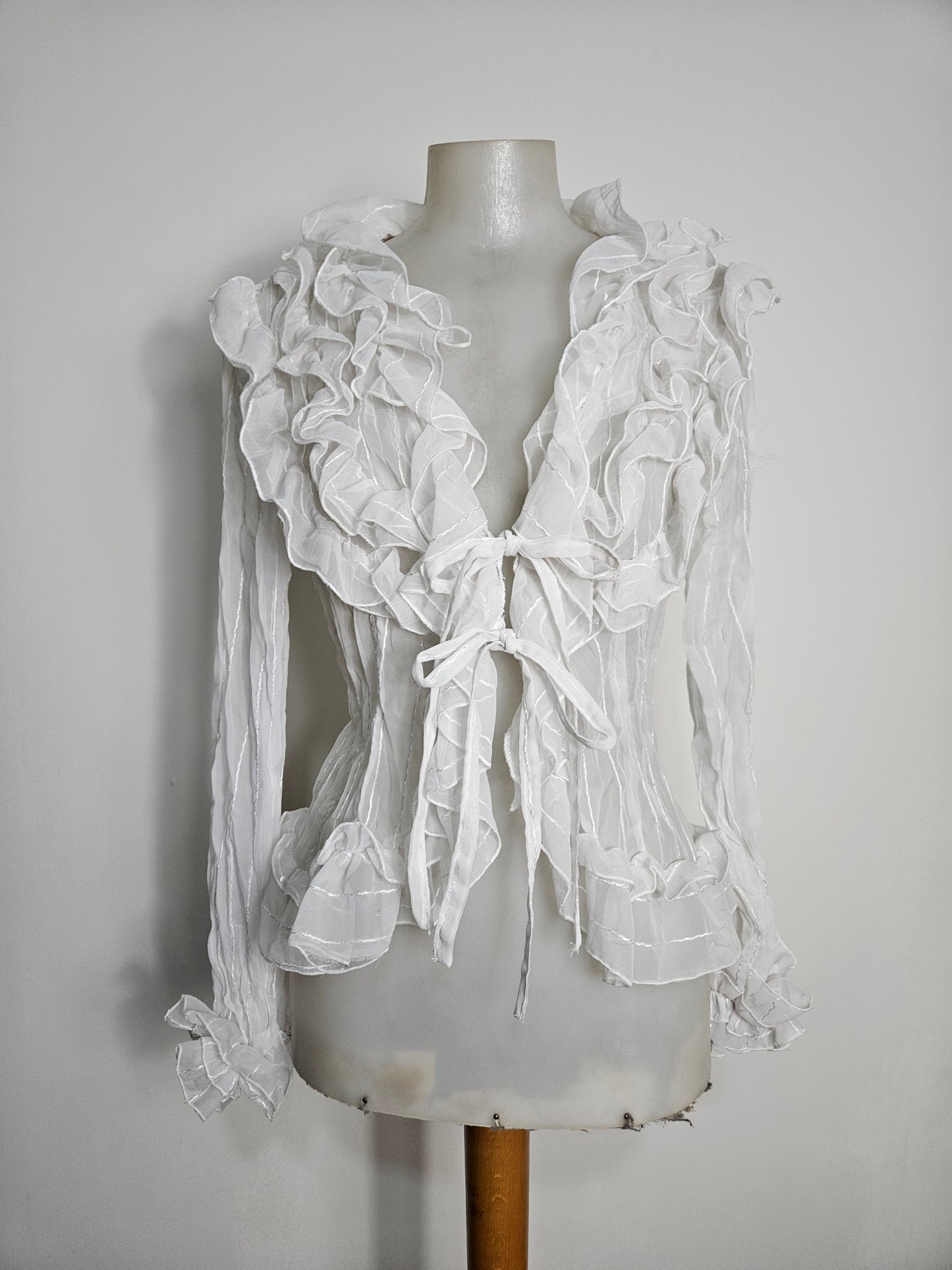 Chemisier blanc à volants