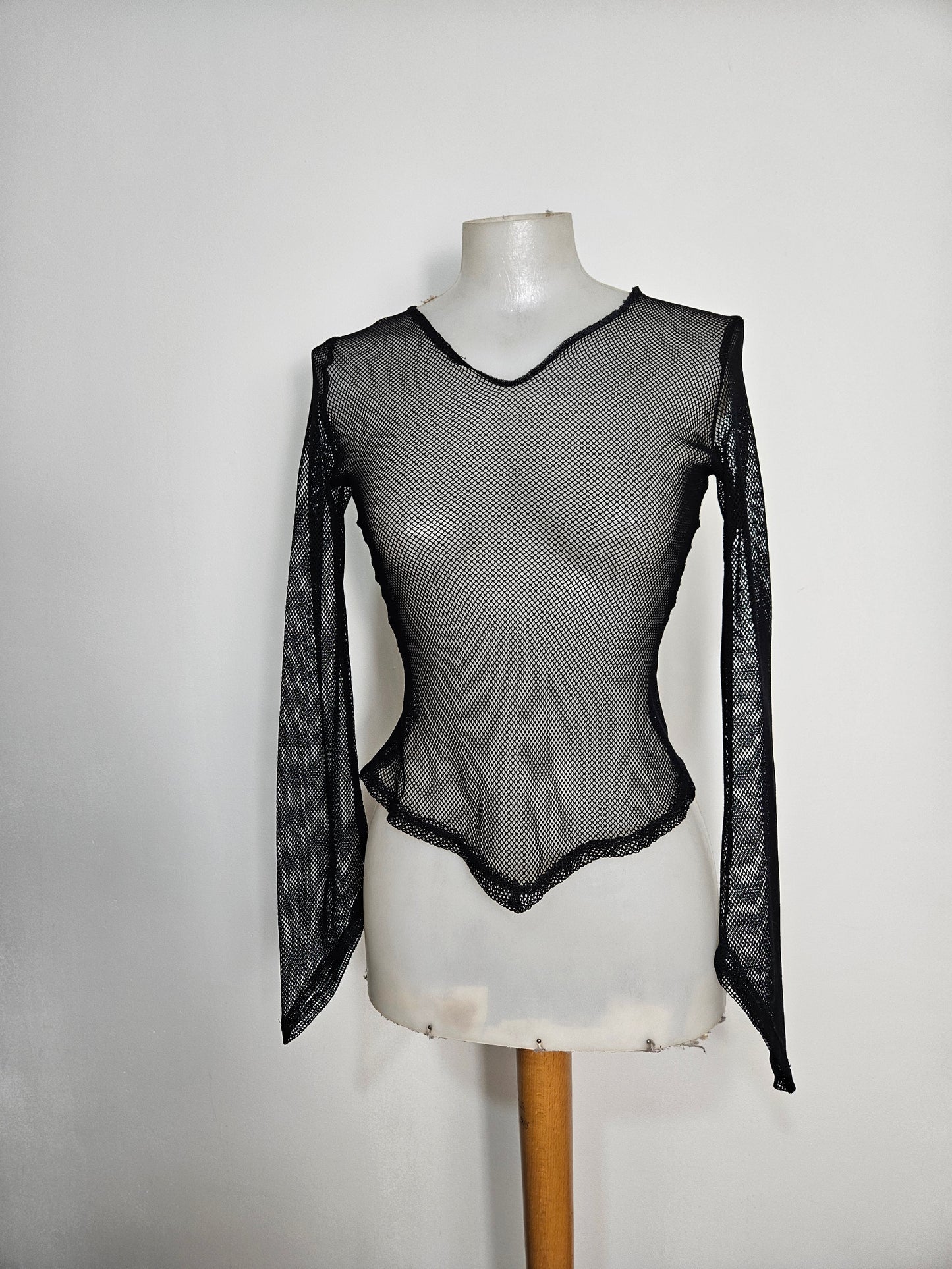 Haut asymétrique résille noire