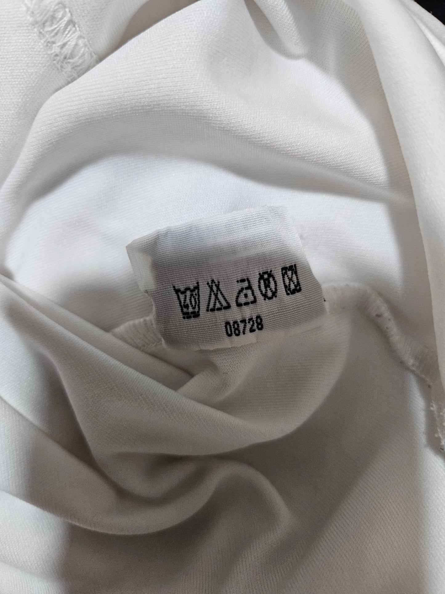 Haut blanc détails dentelle