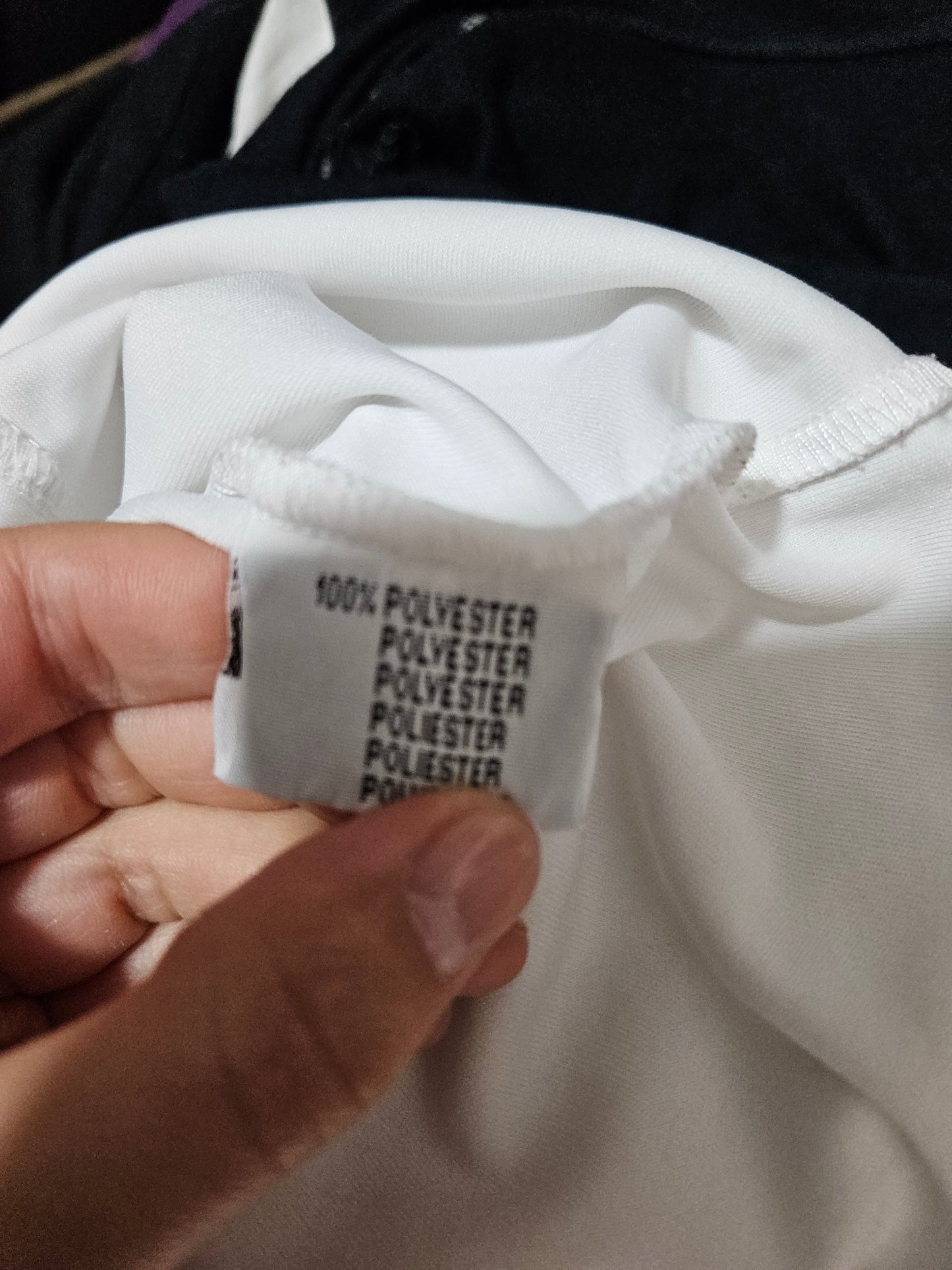 Haut blanc détails dentelle