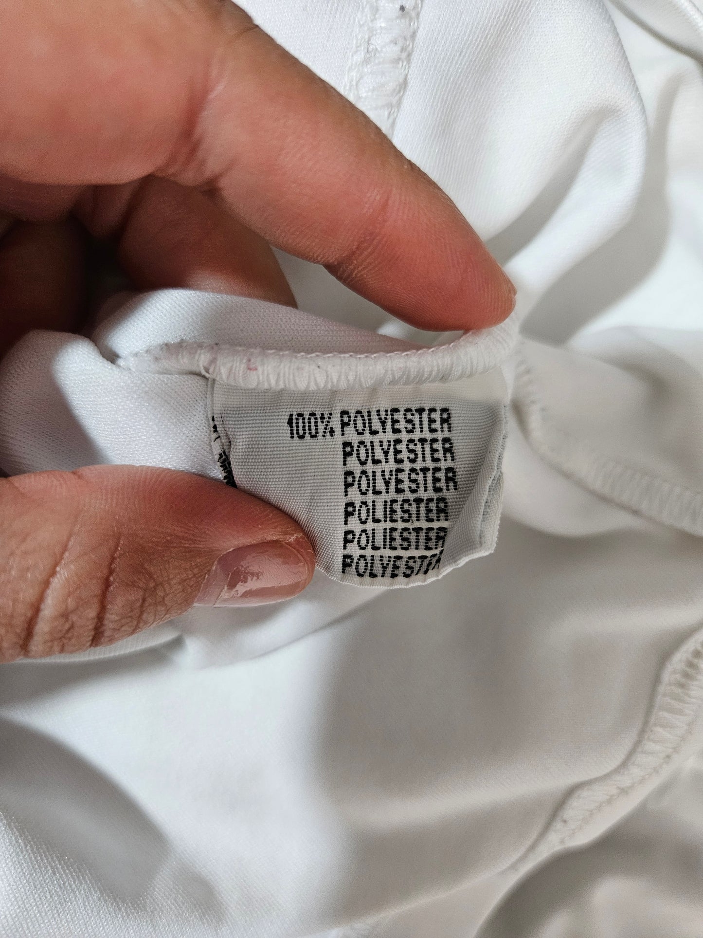 Haut blanc détails dentelle