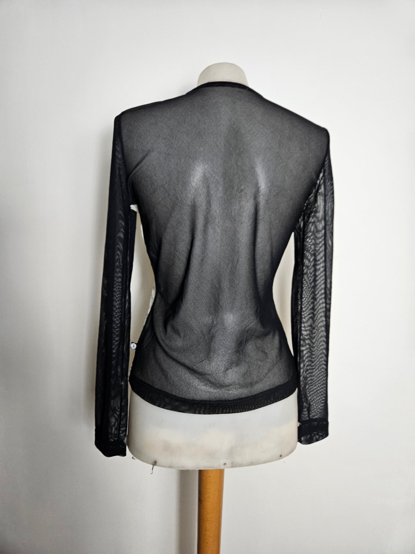 Haut en voile et résille fine