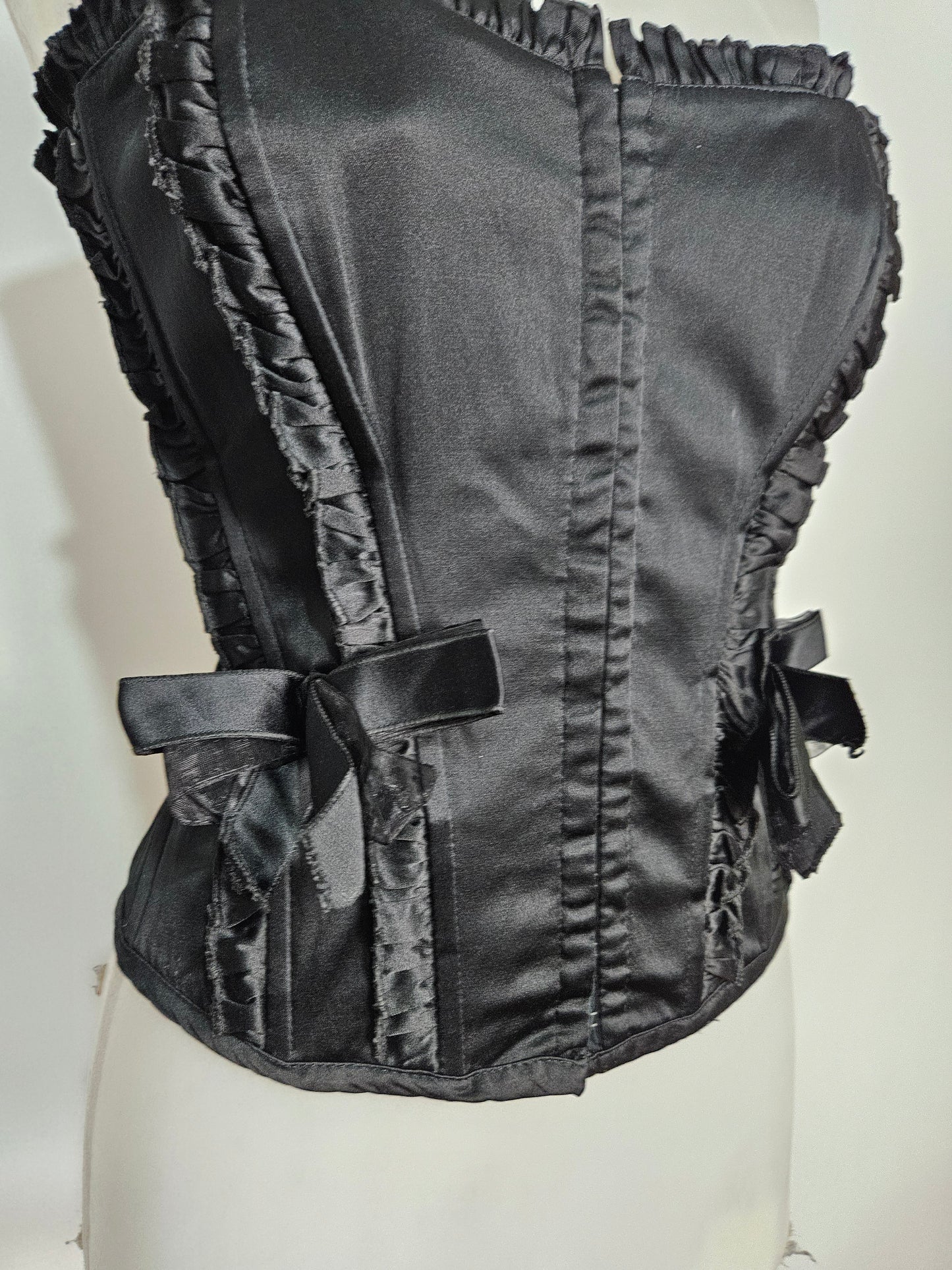 Bustier noir avec noeuds