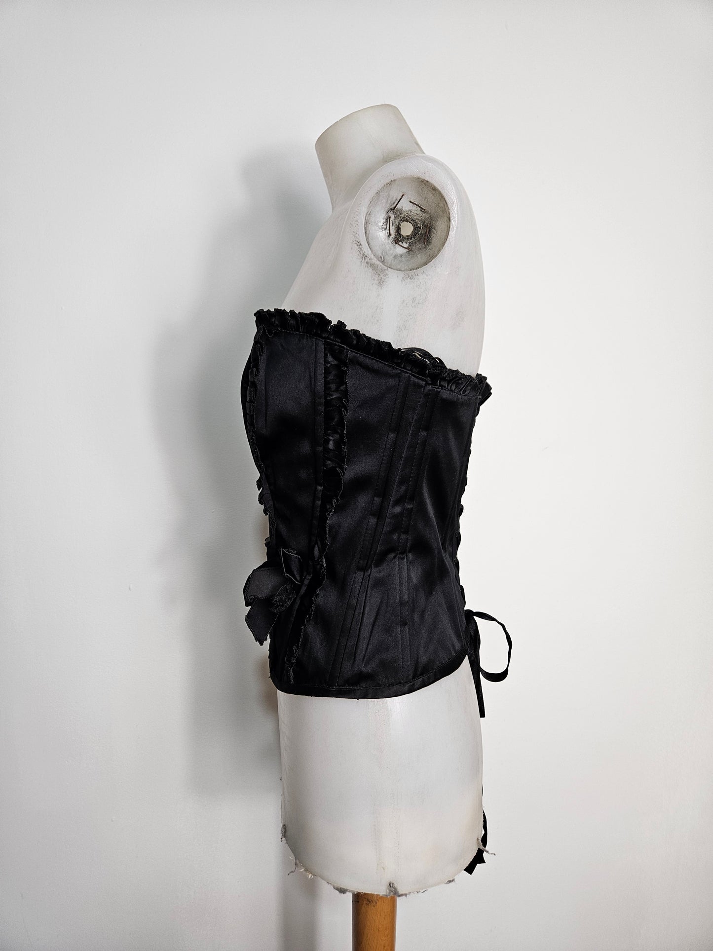 Bustier noir avec noeuds