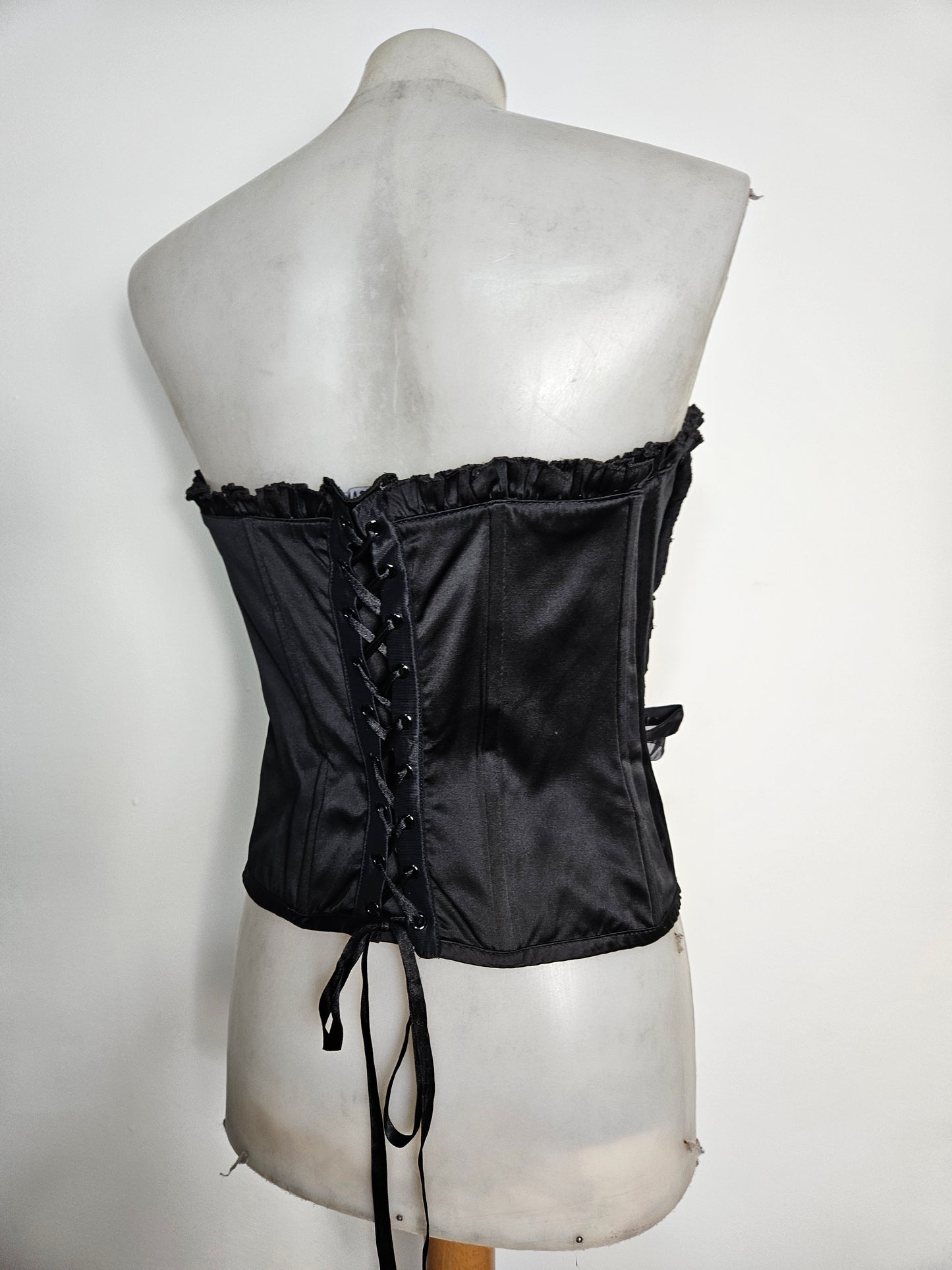 Bustier noir avec noeuds