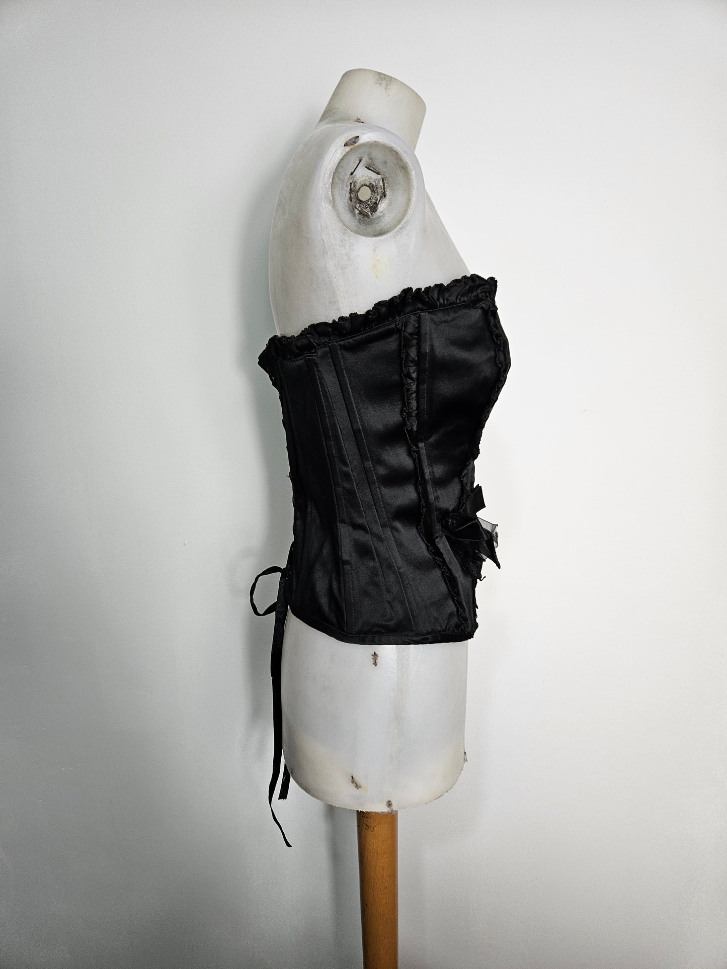 Bustier noir avec noeuds