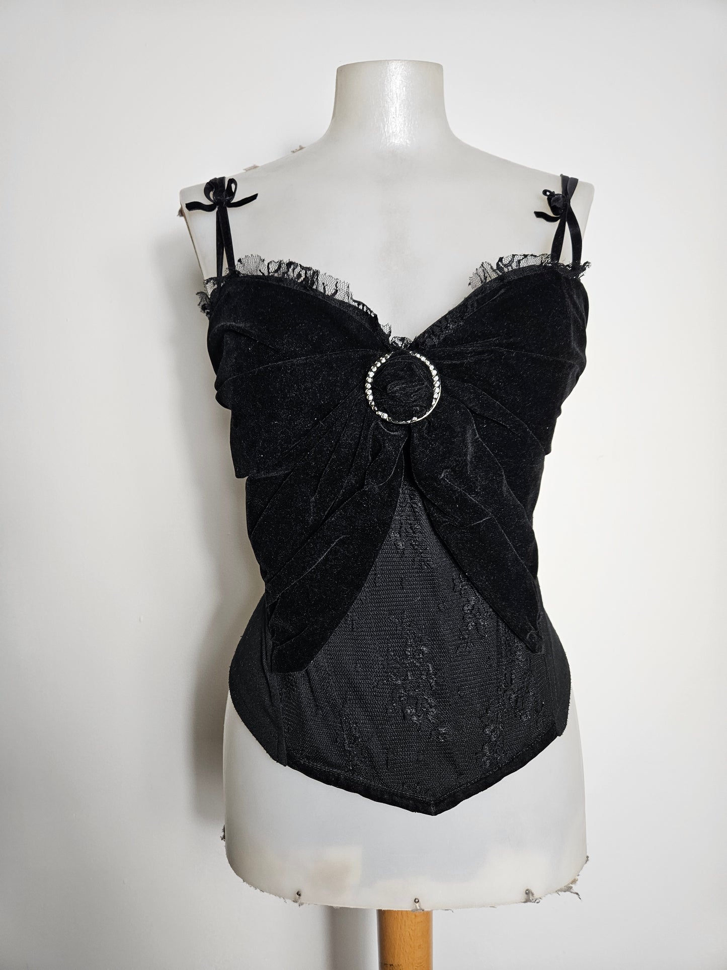 Bustier noir velours, dentelle et strass