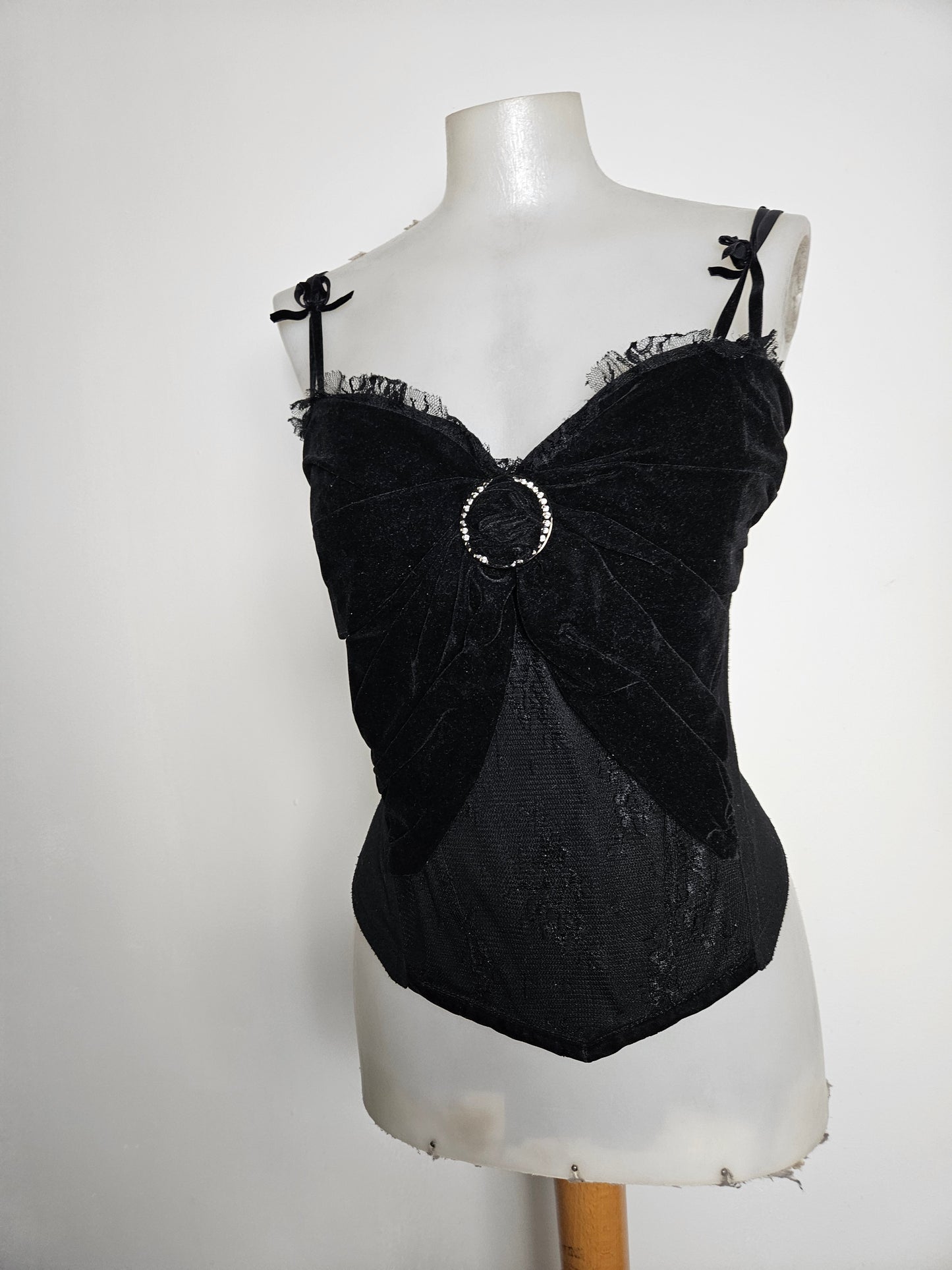 Bustier noir velours, dentelle et strass